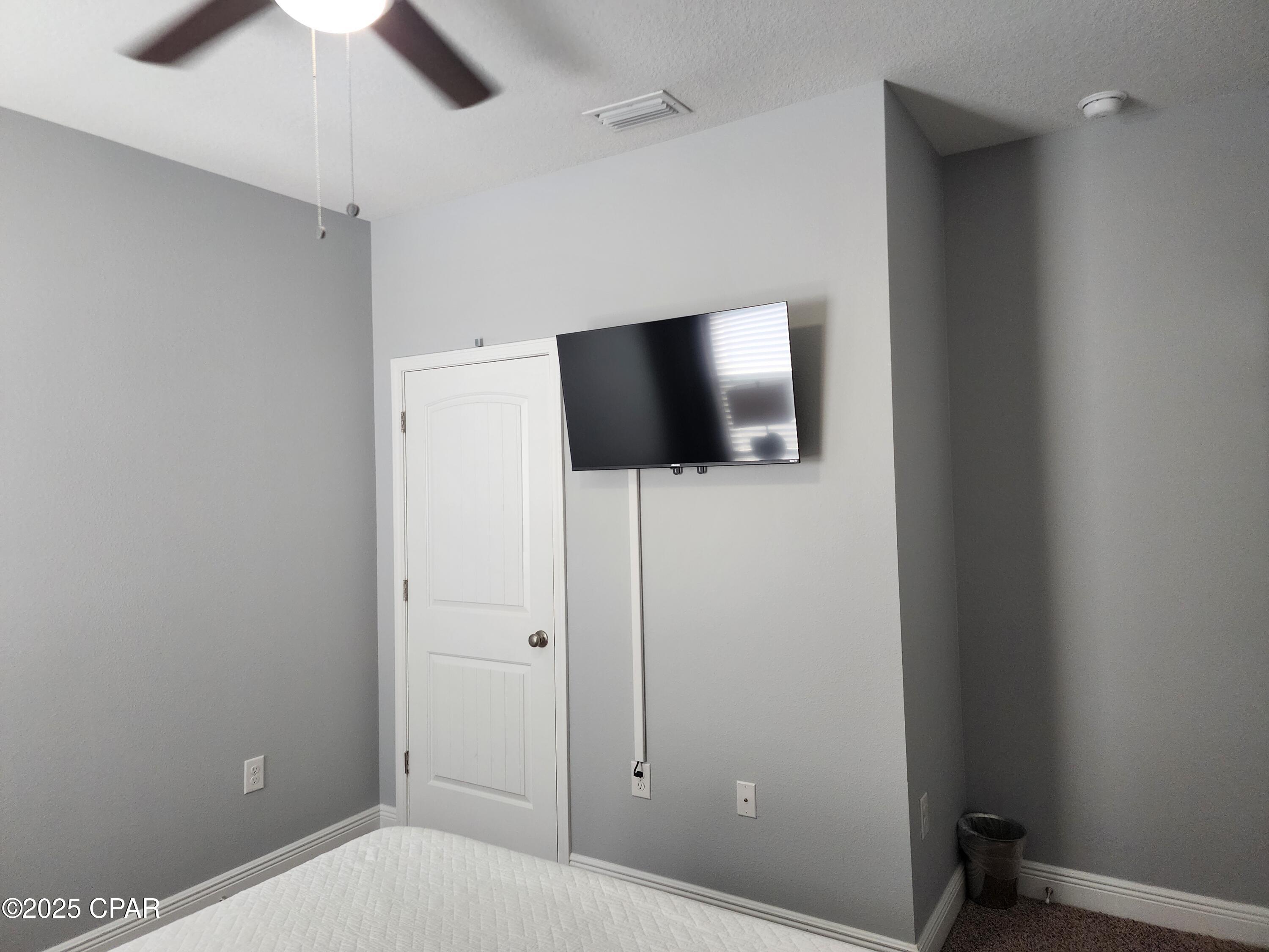 Image 32 For 104 Moonraker Circle