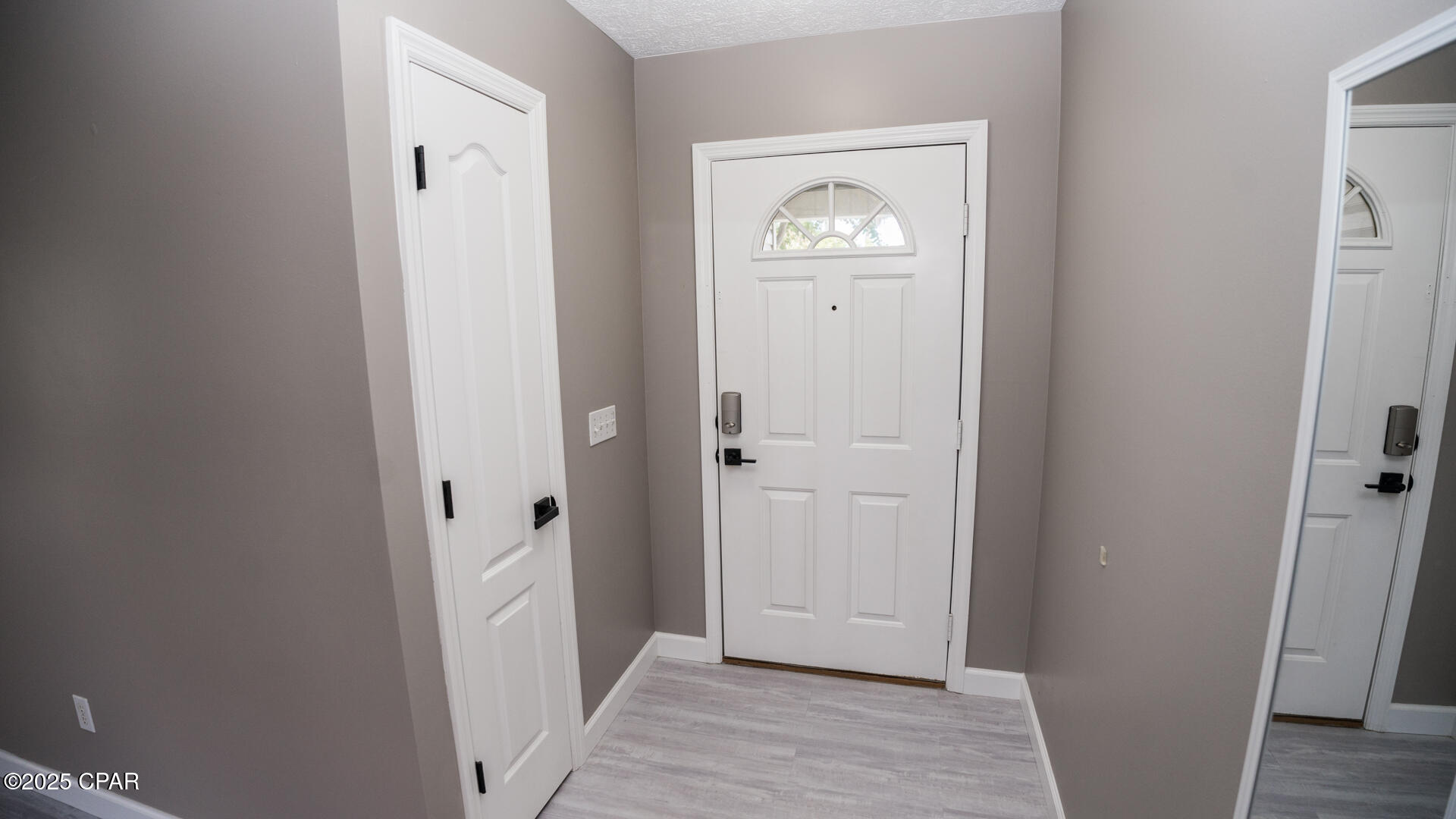 Image 10 For 13211 Fernwood Place