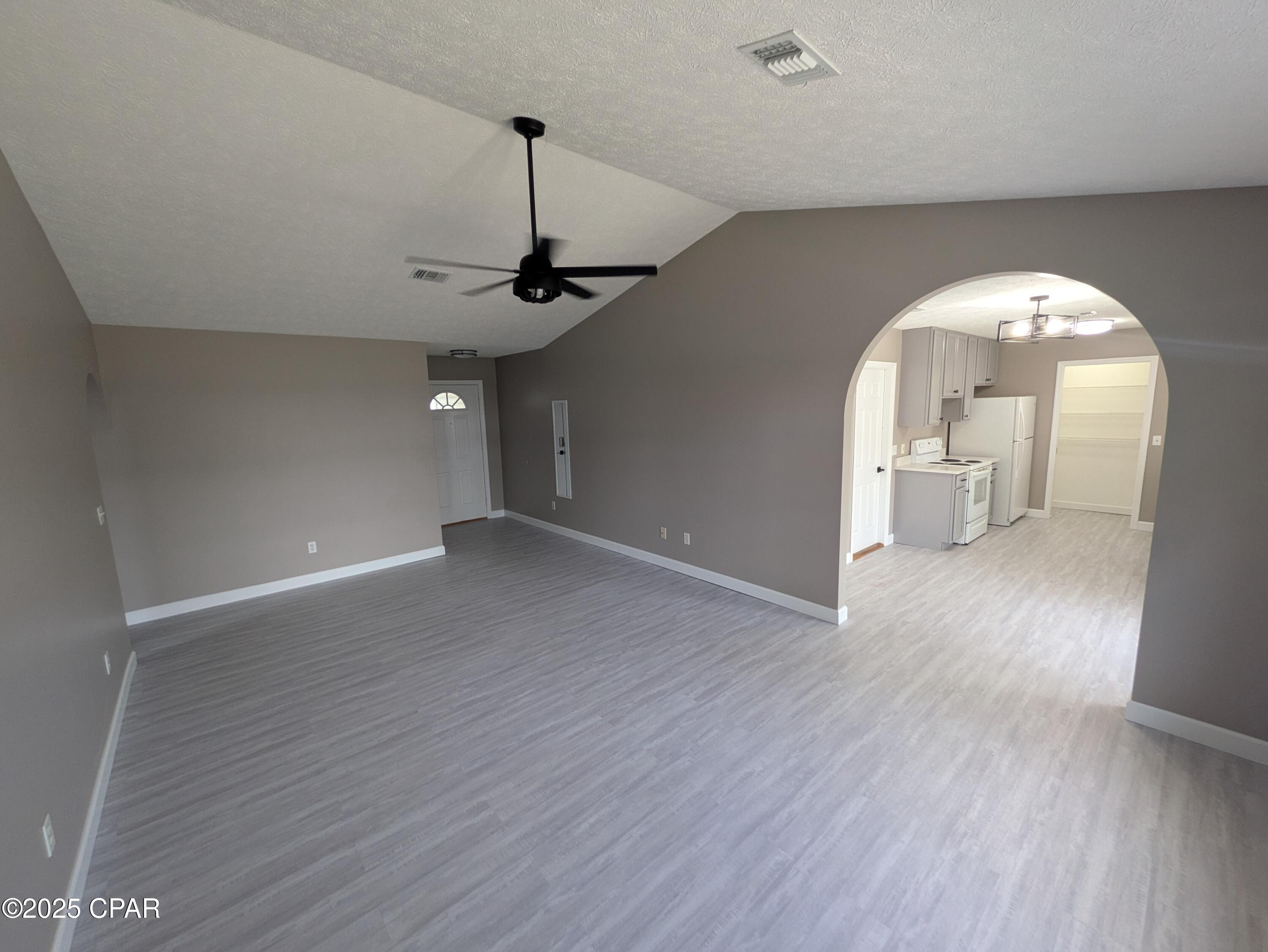 Image 11 For 13211 Fernwood Place