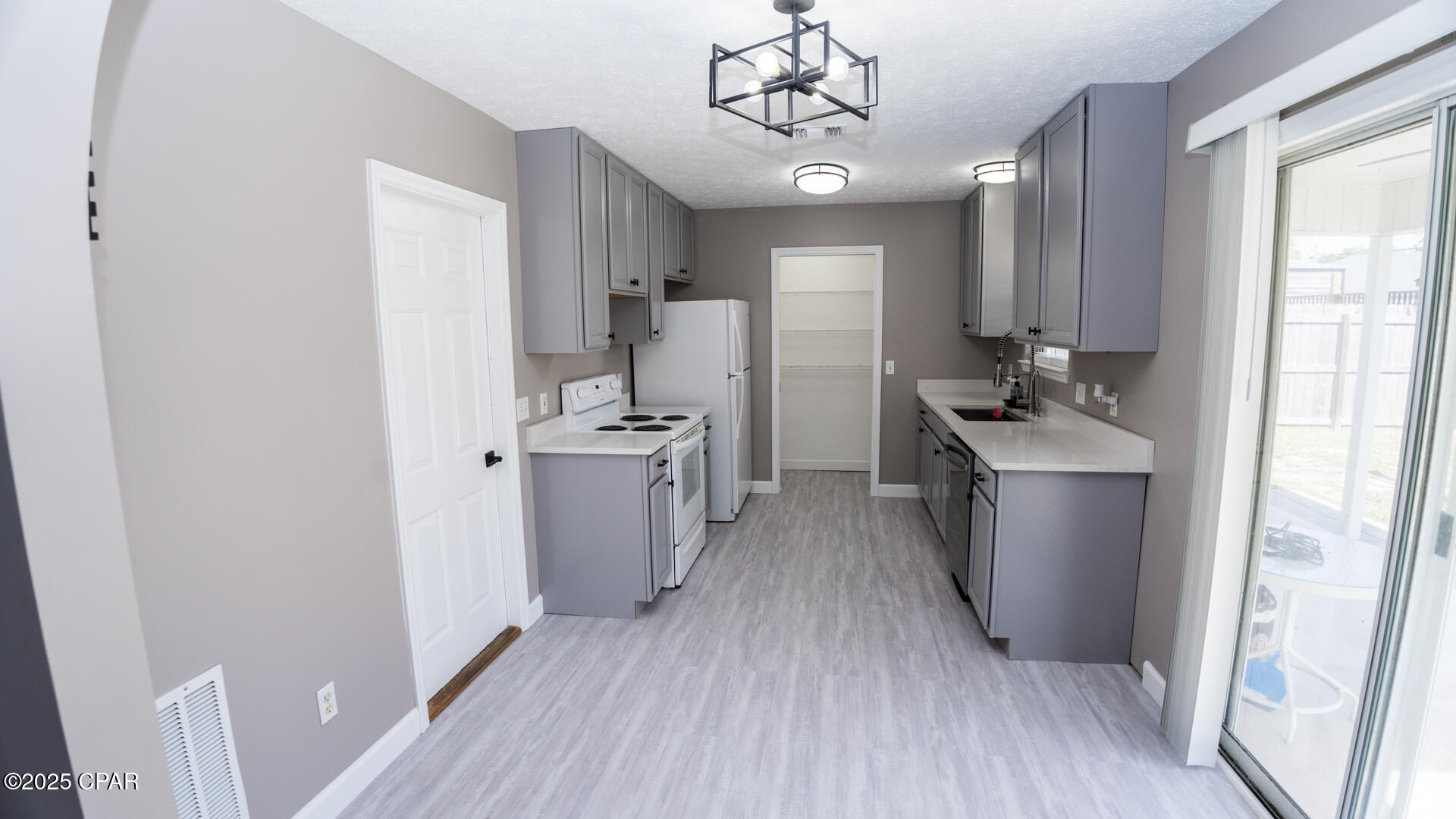 Image 13 For 13211 Fernwood Place