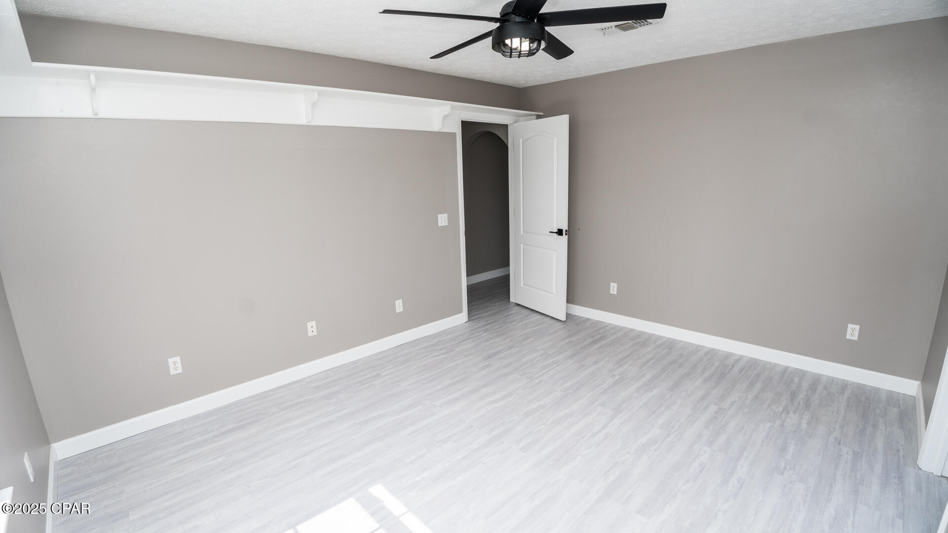 Image 20 For 13211 Fernwood Place