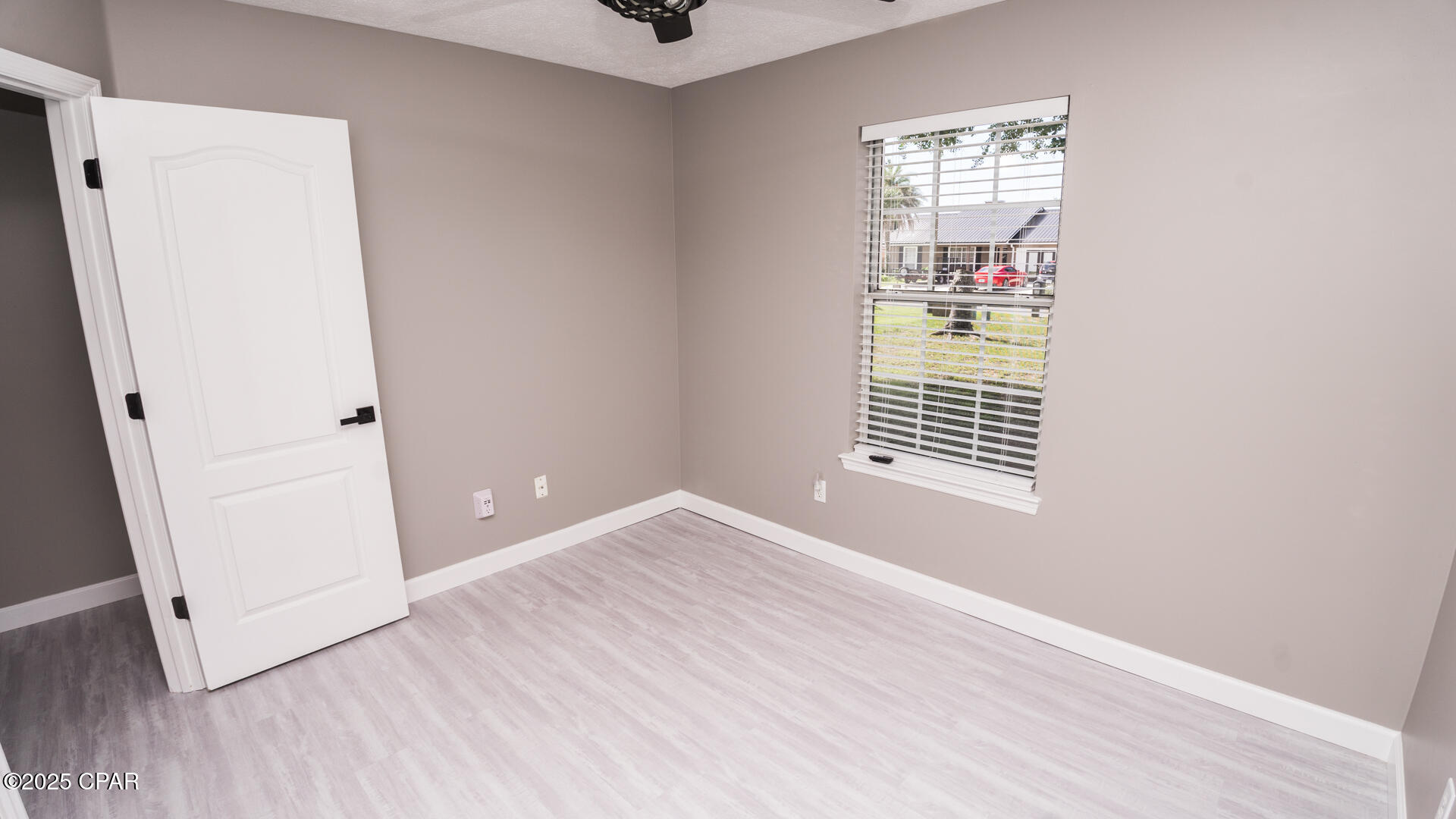 Image 28 For 13211 Fernwood Place