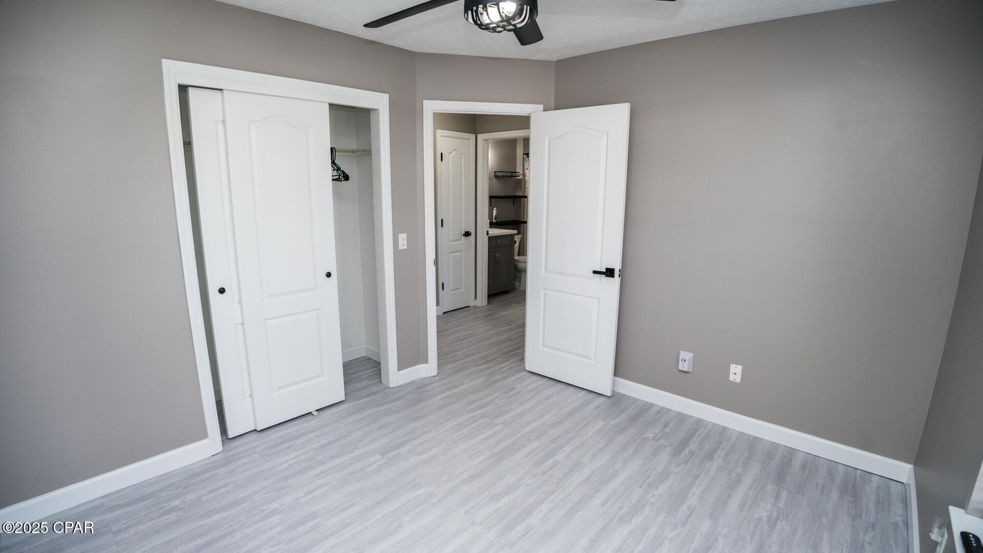 Image 29 For 13211 Fernwood Place