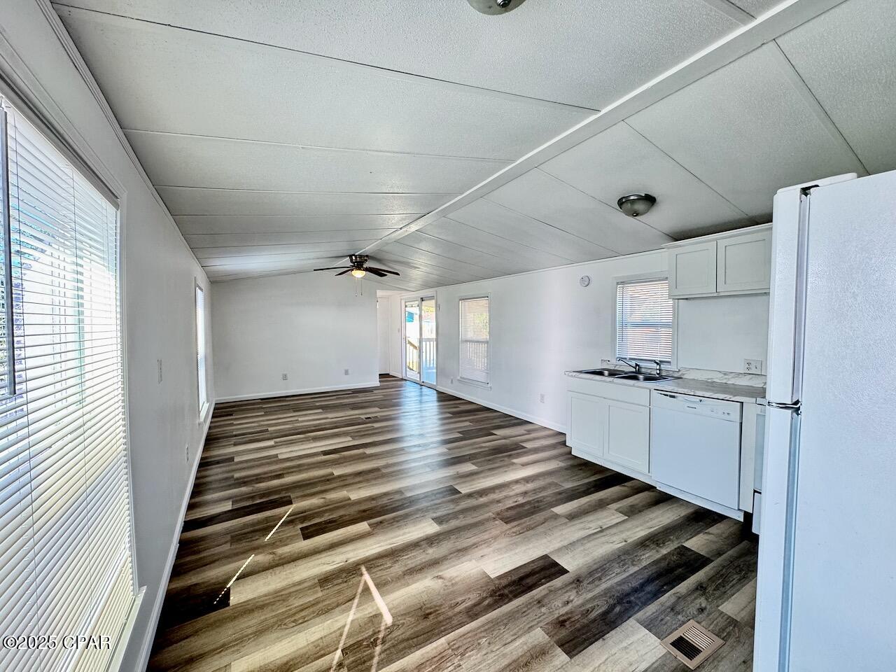 Image 10 For 325 Hibiscus Drive