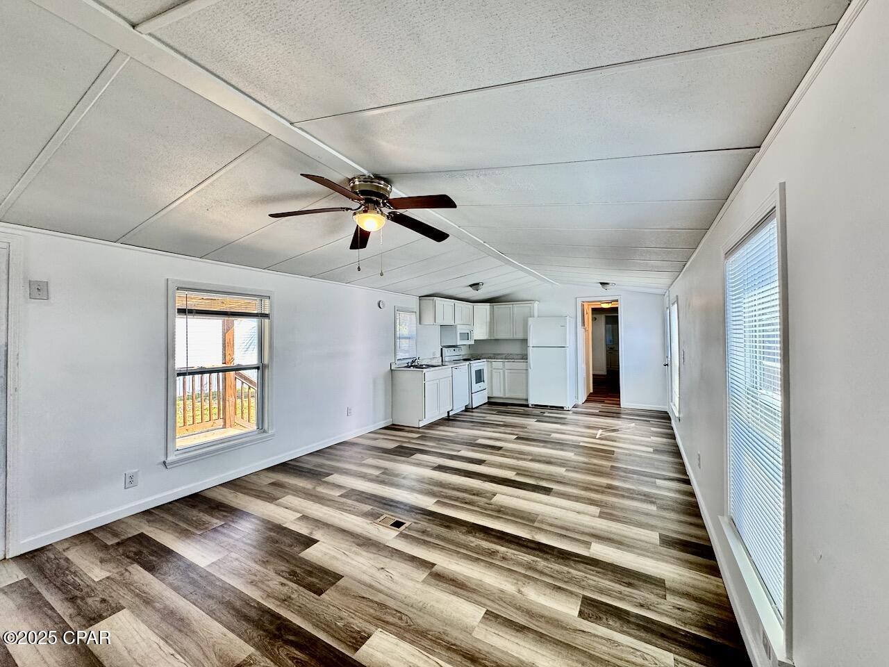 Image 12 For 325 Hibiscus Drive