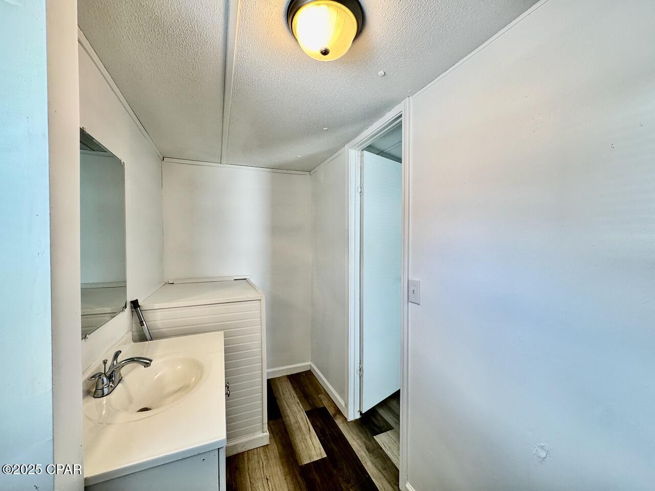 Image 24 For 325 Hibiscus Drive