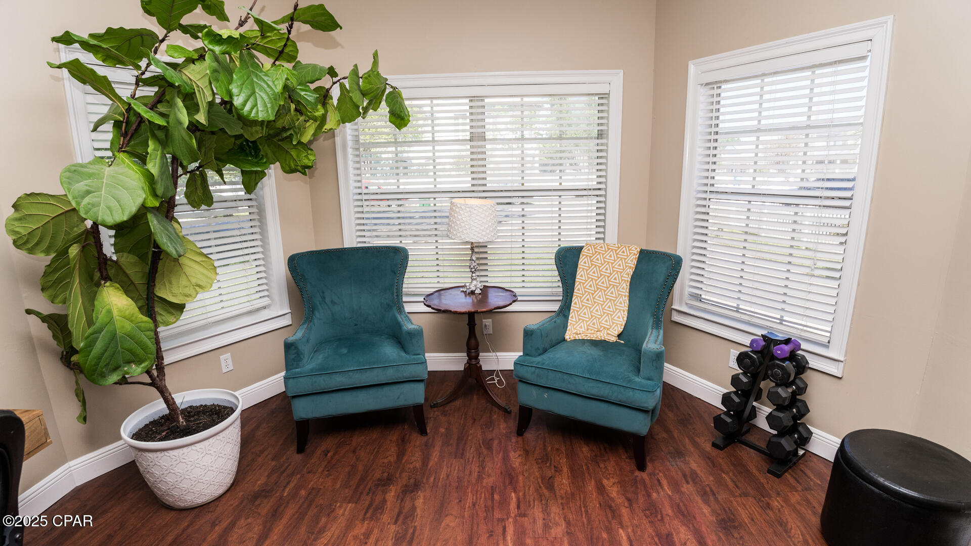 Image 45 For 129 Bid A Wee Lane