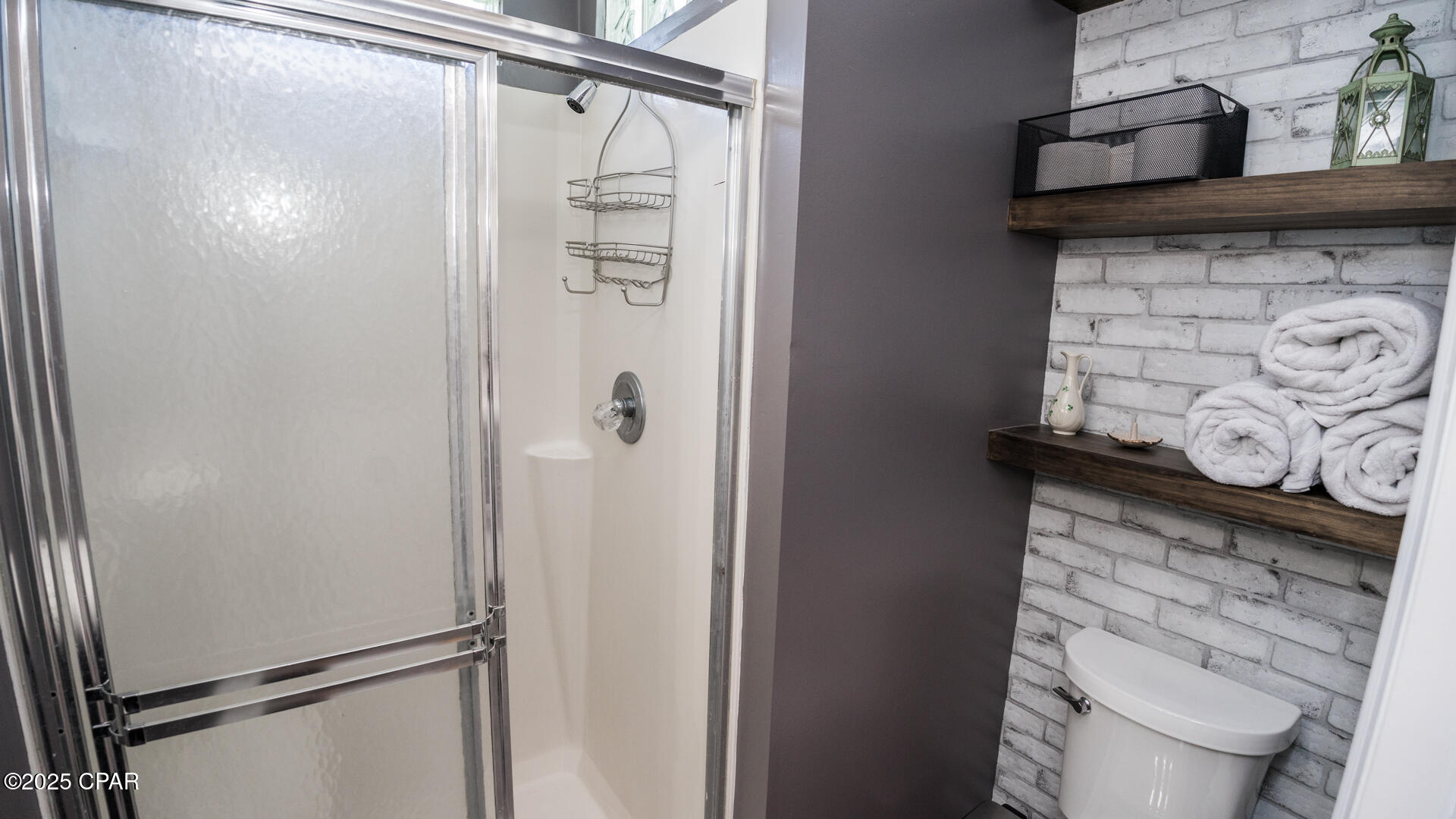 Image 56 For 129 Bid A Wee Lane