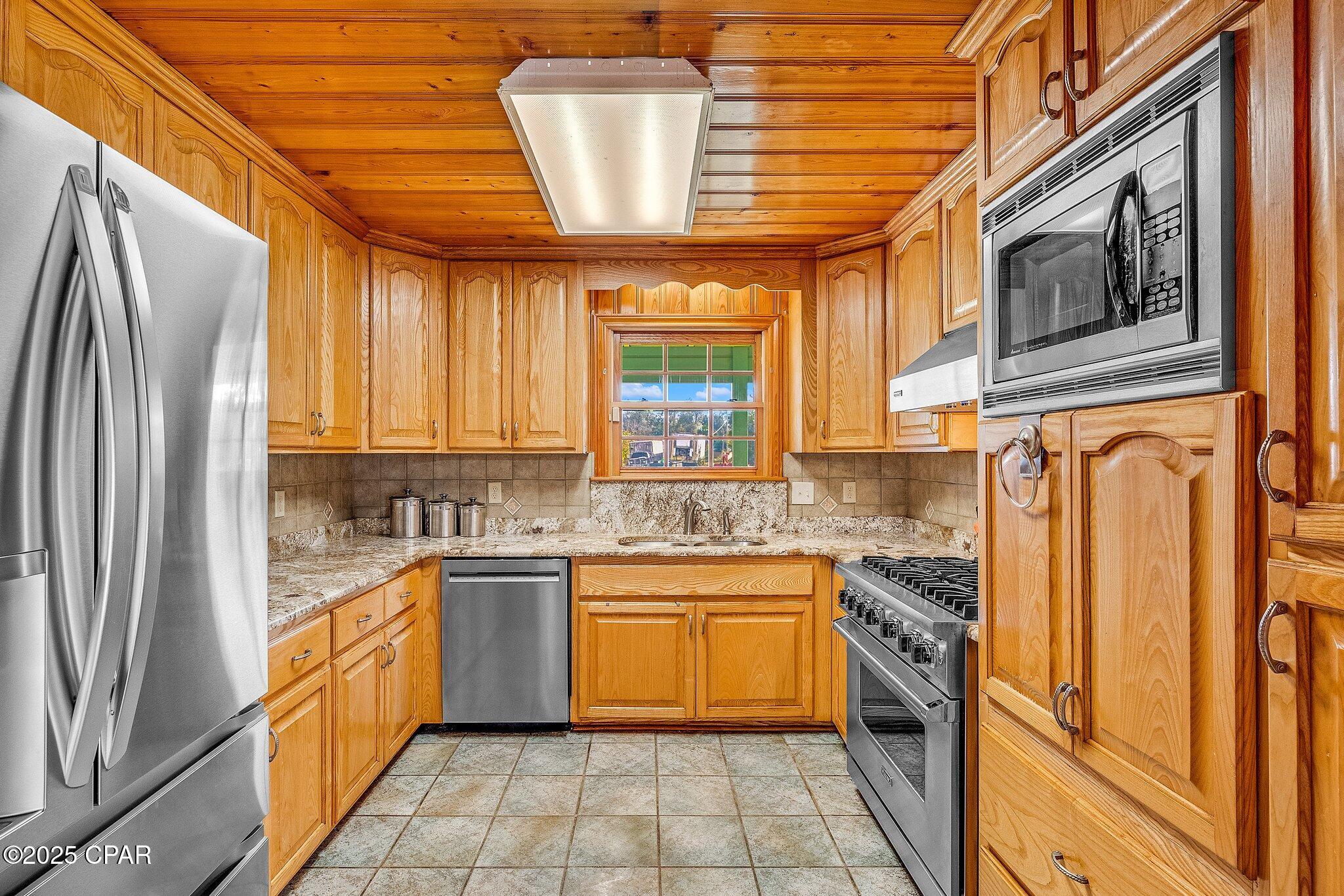 Image 12 For 7910 Gadsden Avenue