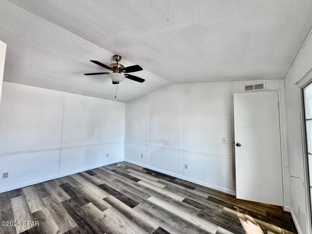 Image 32 For 329 Hibiscus Drive