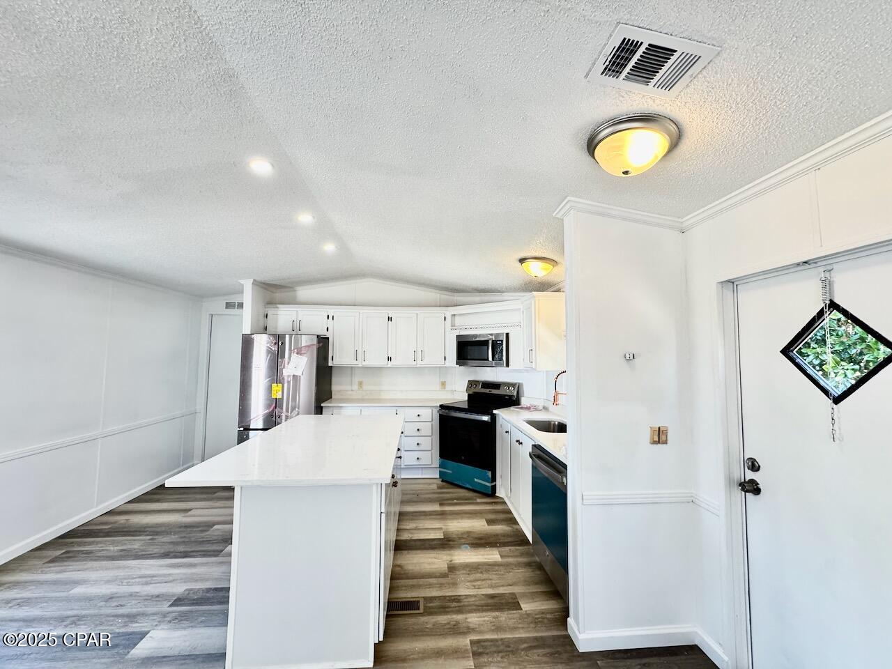 Image 8 For 329 Hibiscus Drive