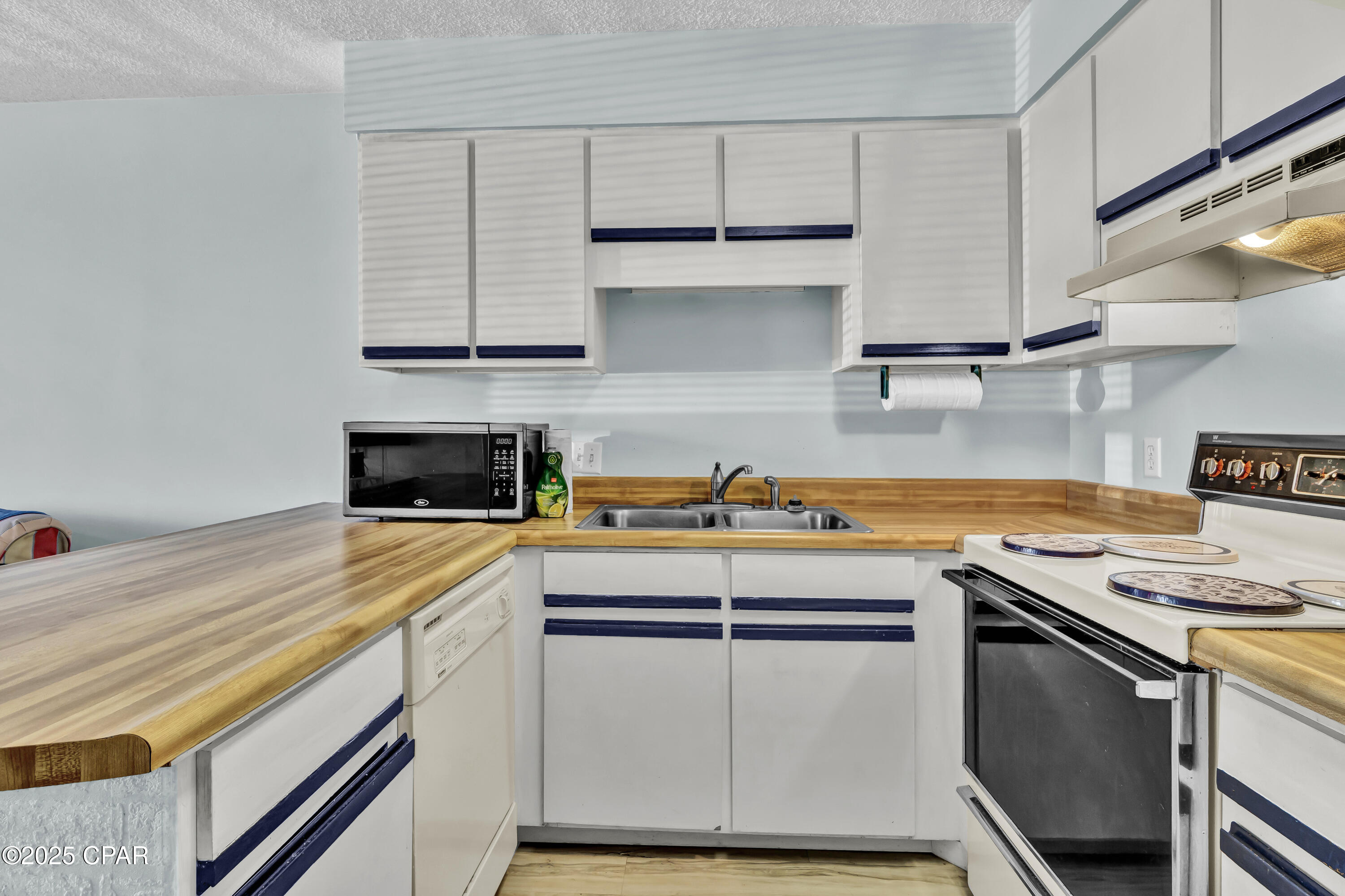 Image 10 For 506 El Centro Boulevard 506b