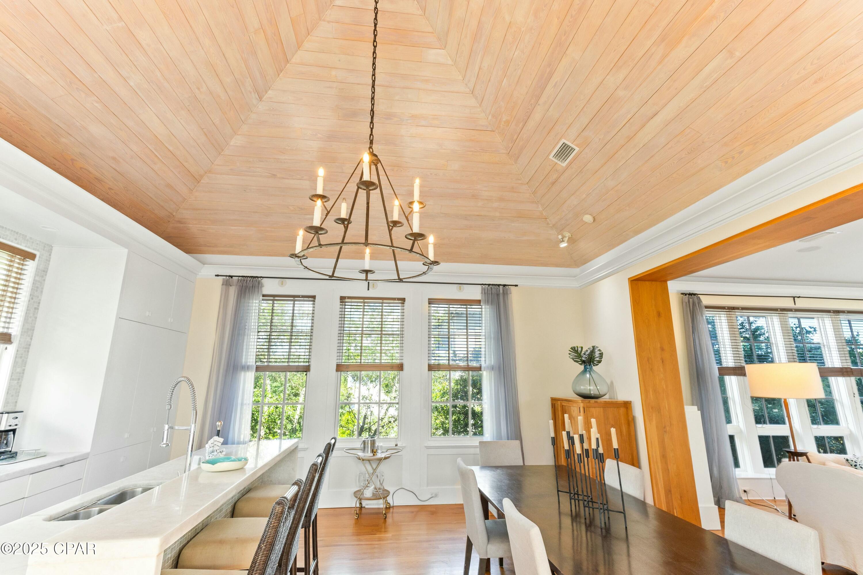 Listing photo id 16 for 239 Sand Oaks Circle