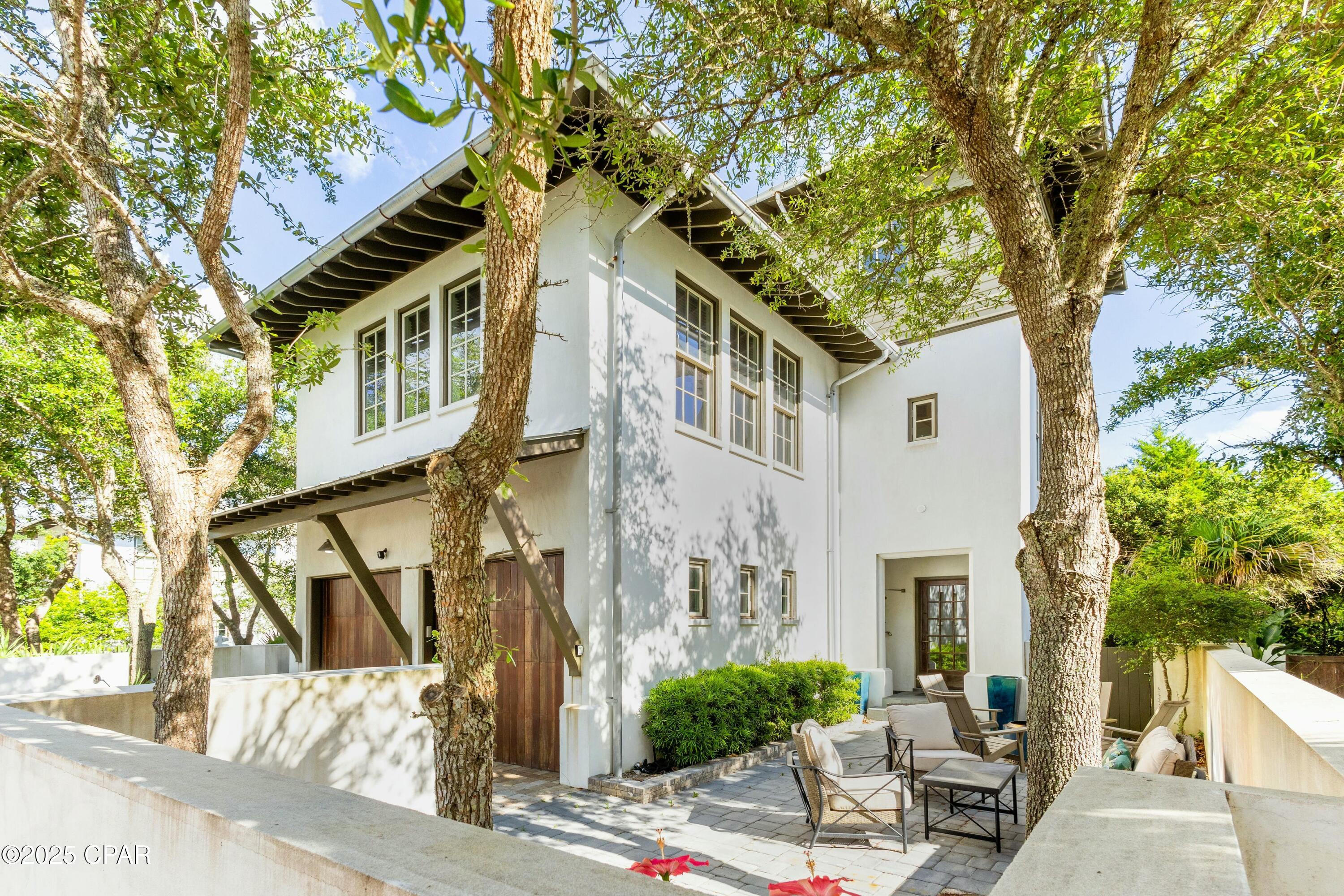 Listing photo id 3 for 239 Sand Oaks Circle