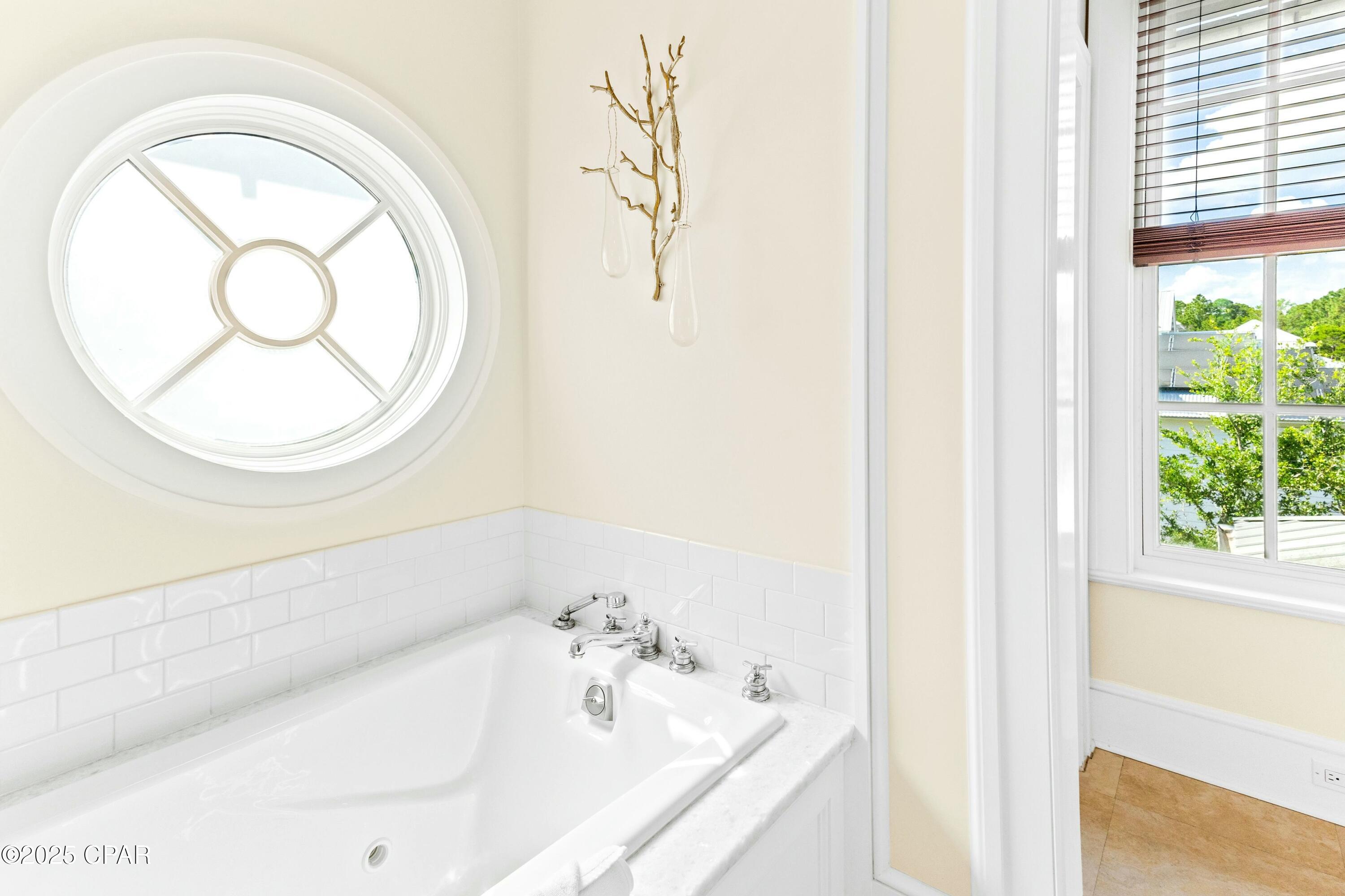 Listing photo id 34 for 239 Sand Oaks Circle