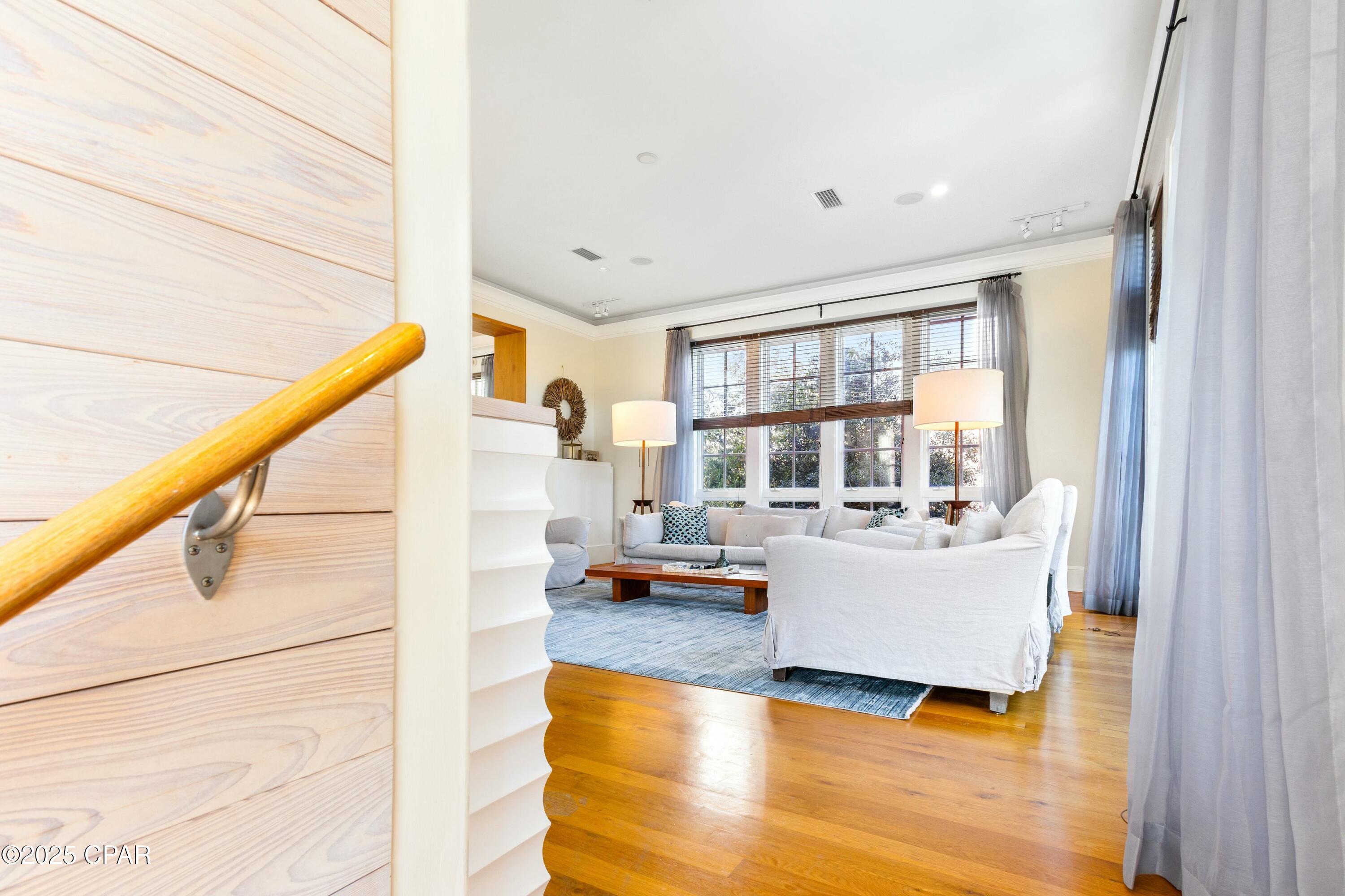 Listing photo id 51 for 239 Sand Oaks Circle