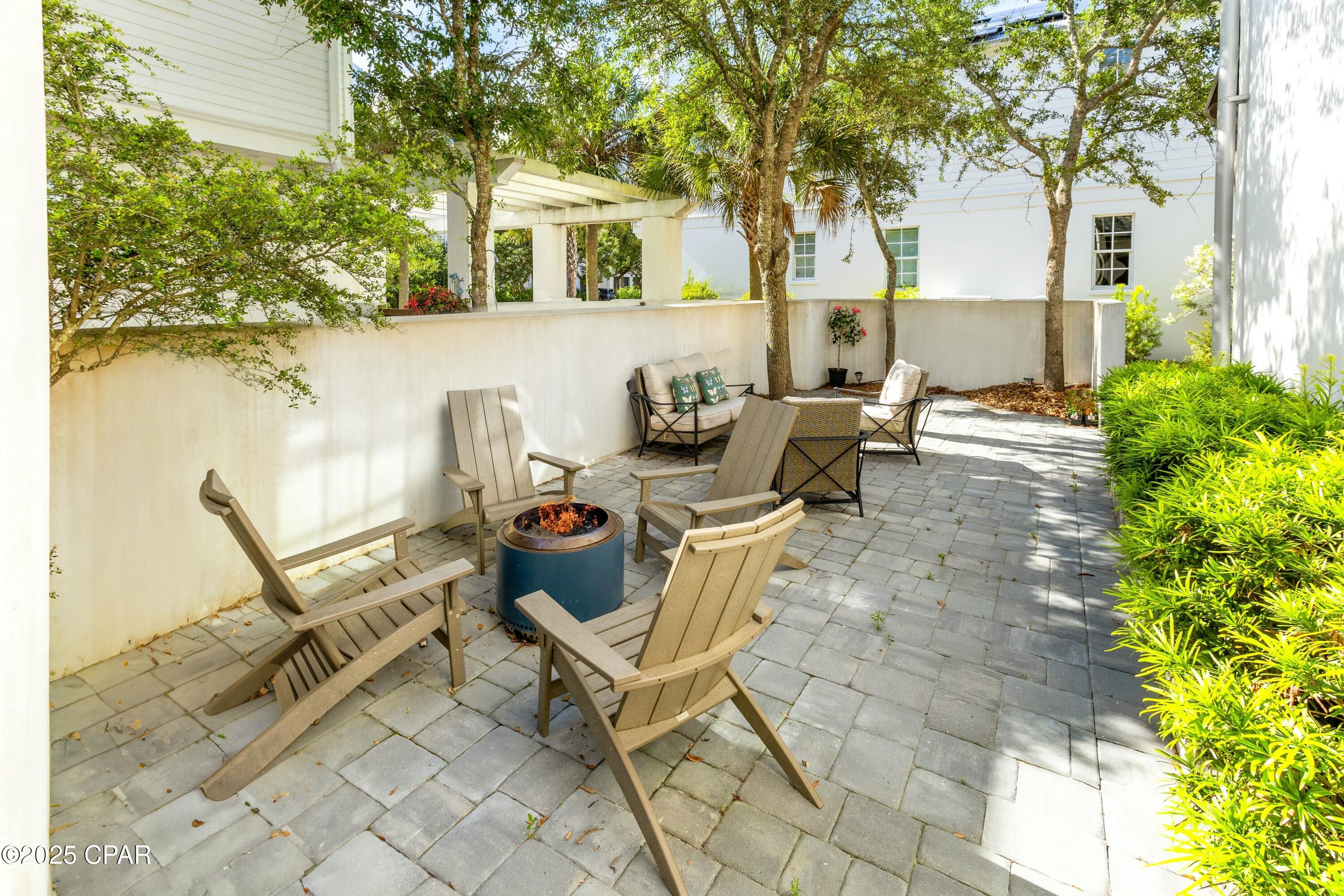 Listing photo id 58 for 239 Sand Oaks Circle