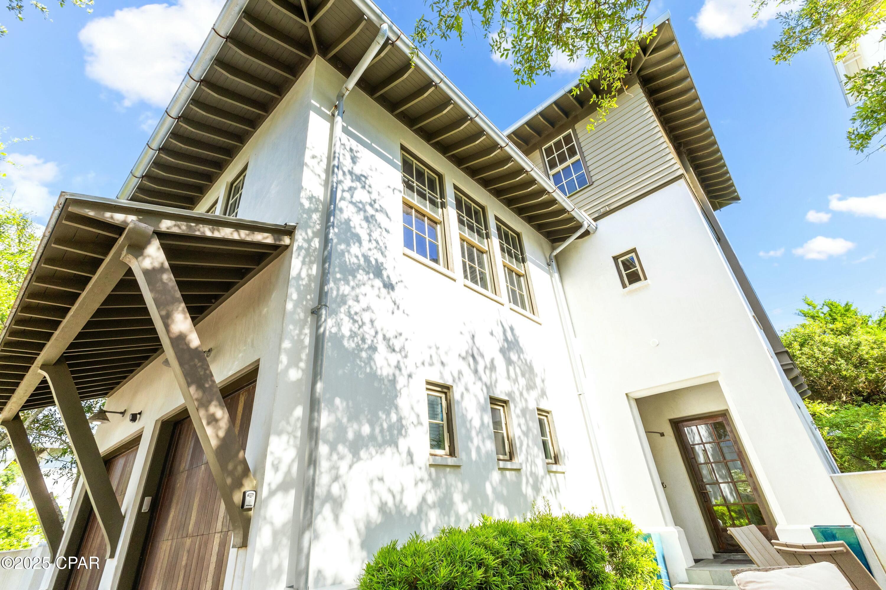 Listing photo id 64 for 239 Sand Oaks Circle