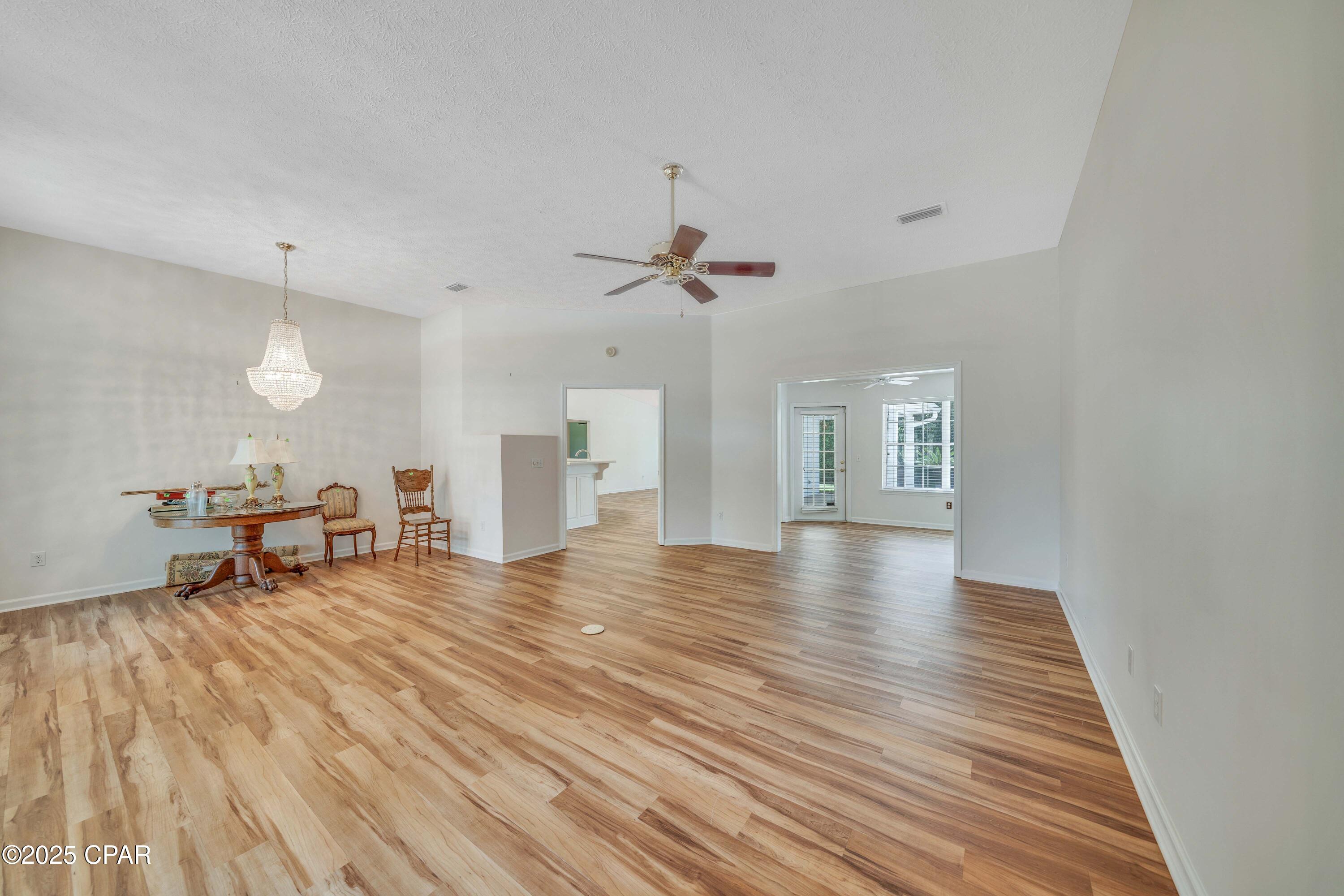 Image 12 For 3524 Fox Run Boulevard