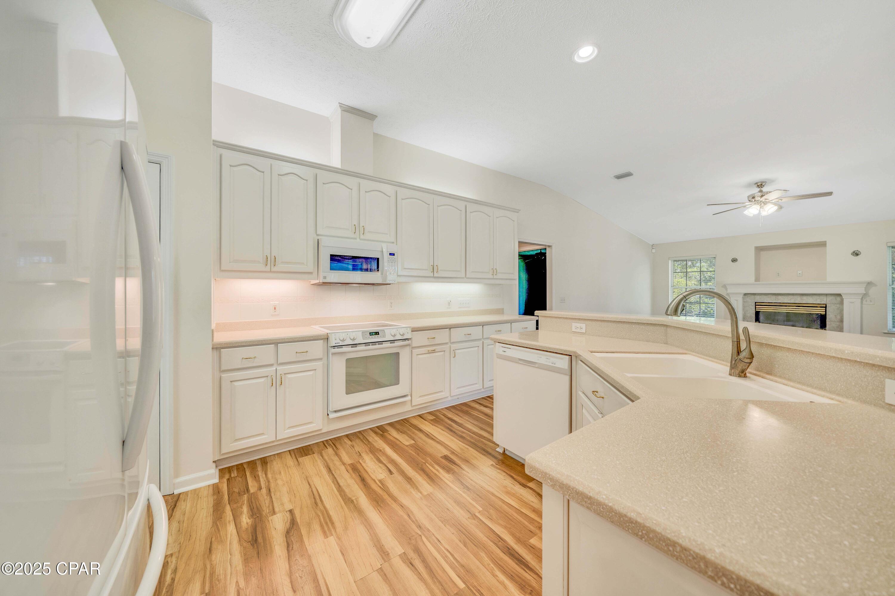 Image 18 For 3524 Fox Run Boulevard