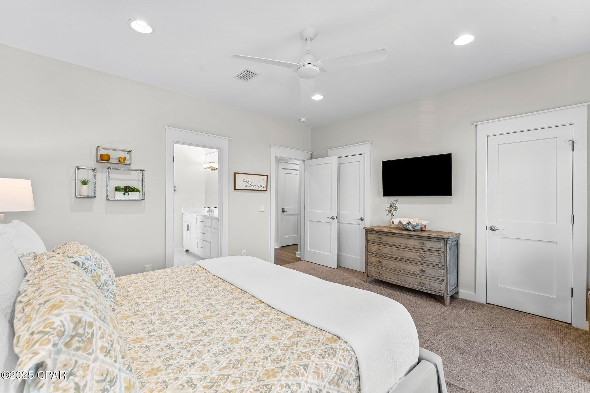 Image 22 For 217 Sands Street Street