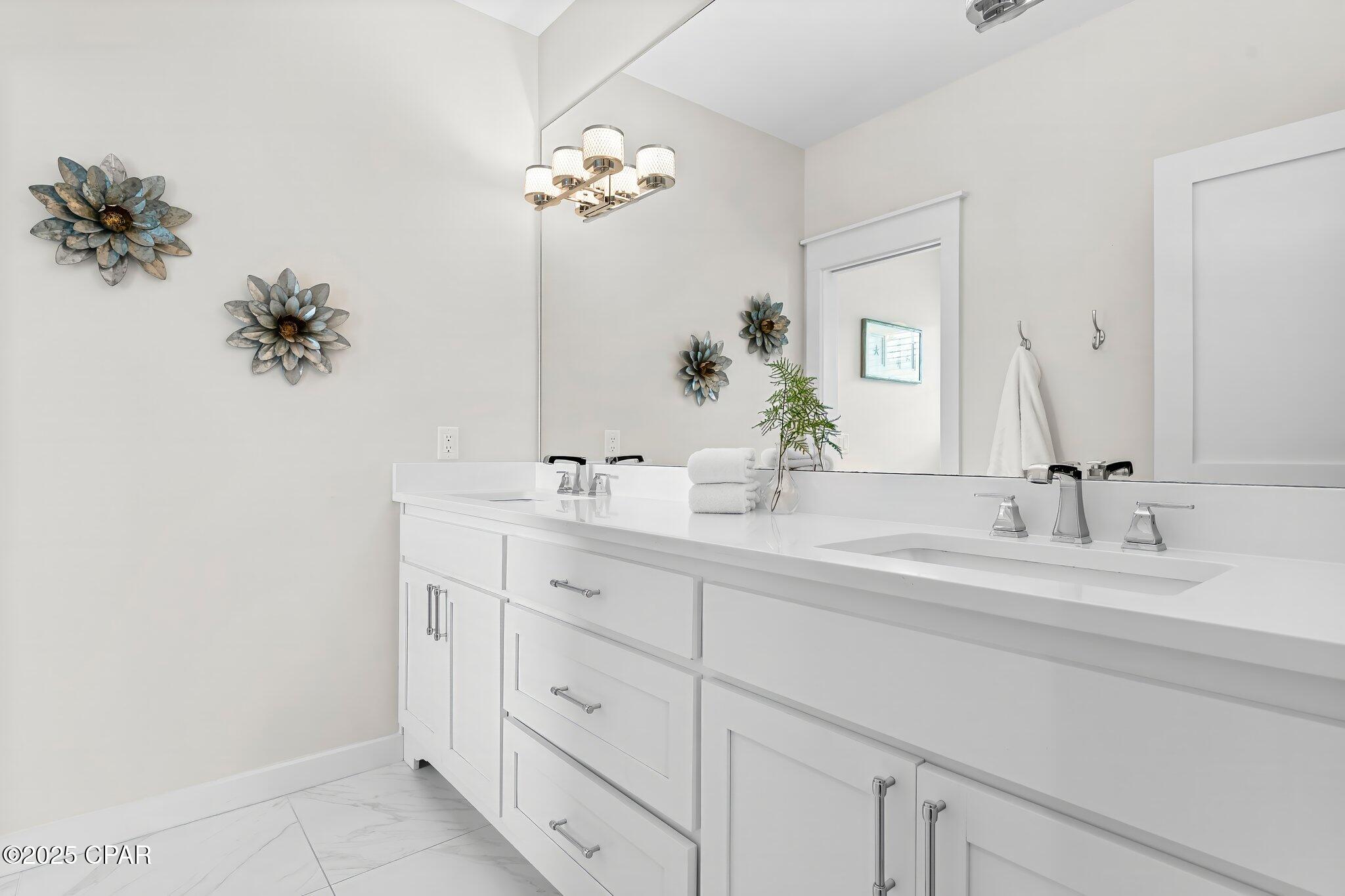 Image 23 For 217 Sands Street Street