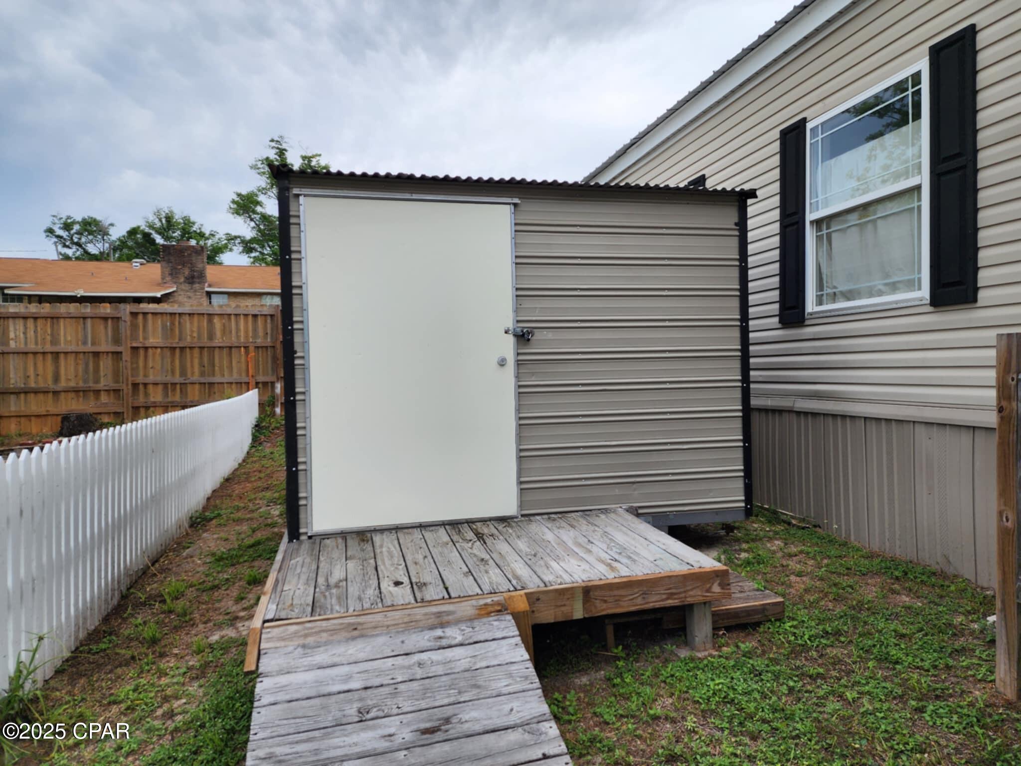 Image 4 For 309 Bayou Avenue