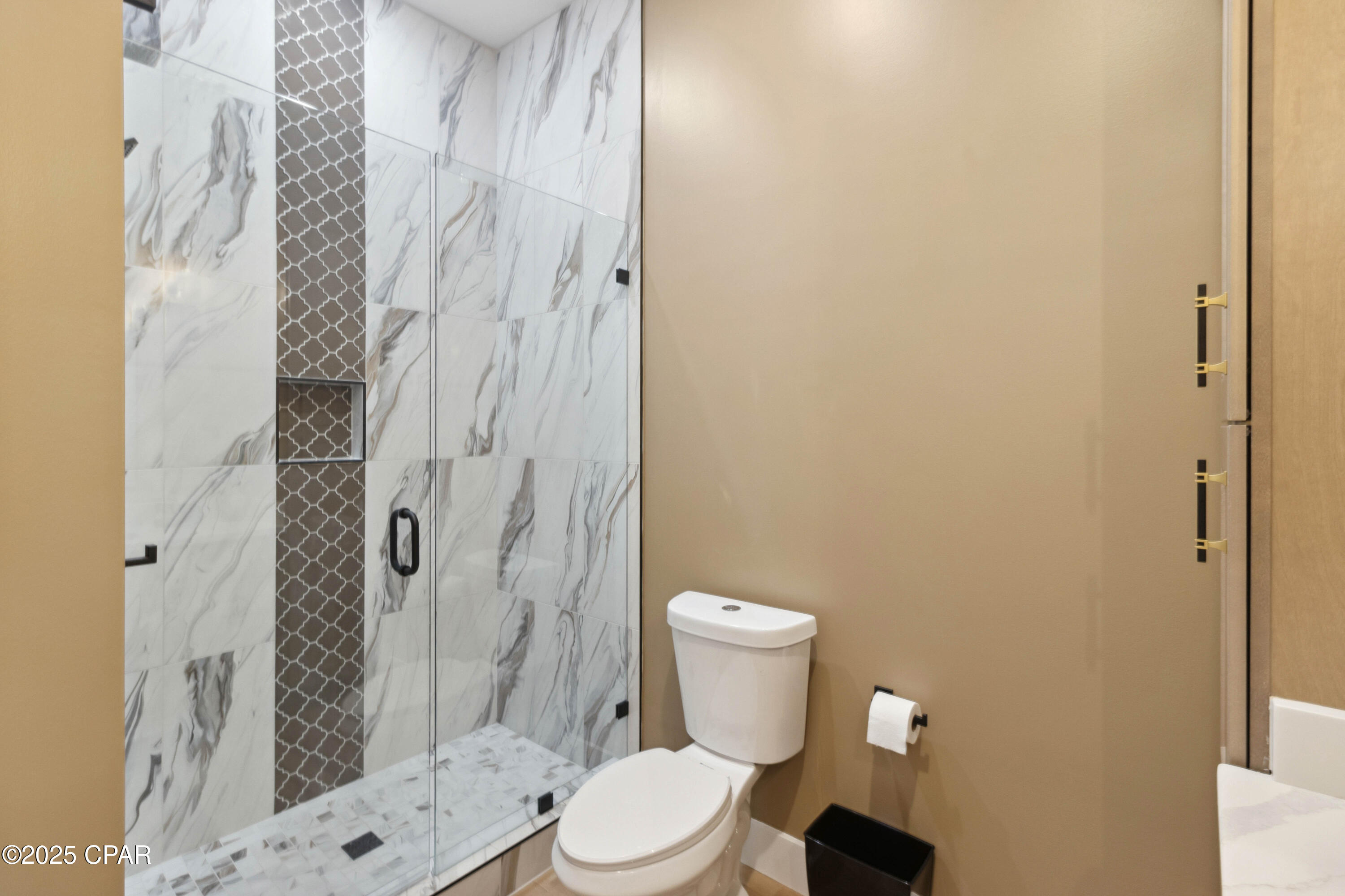 Image 25 For 117 37th Street C