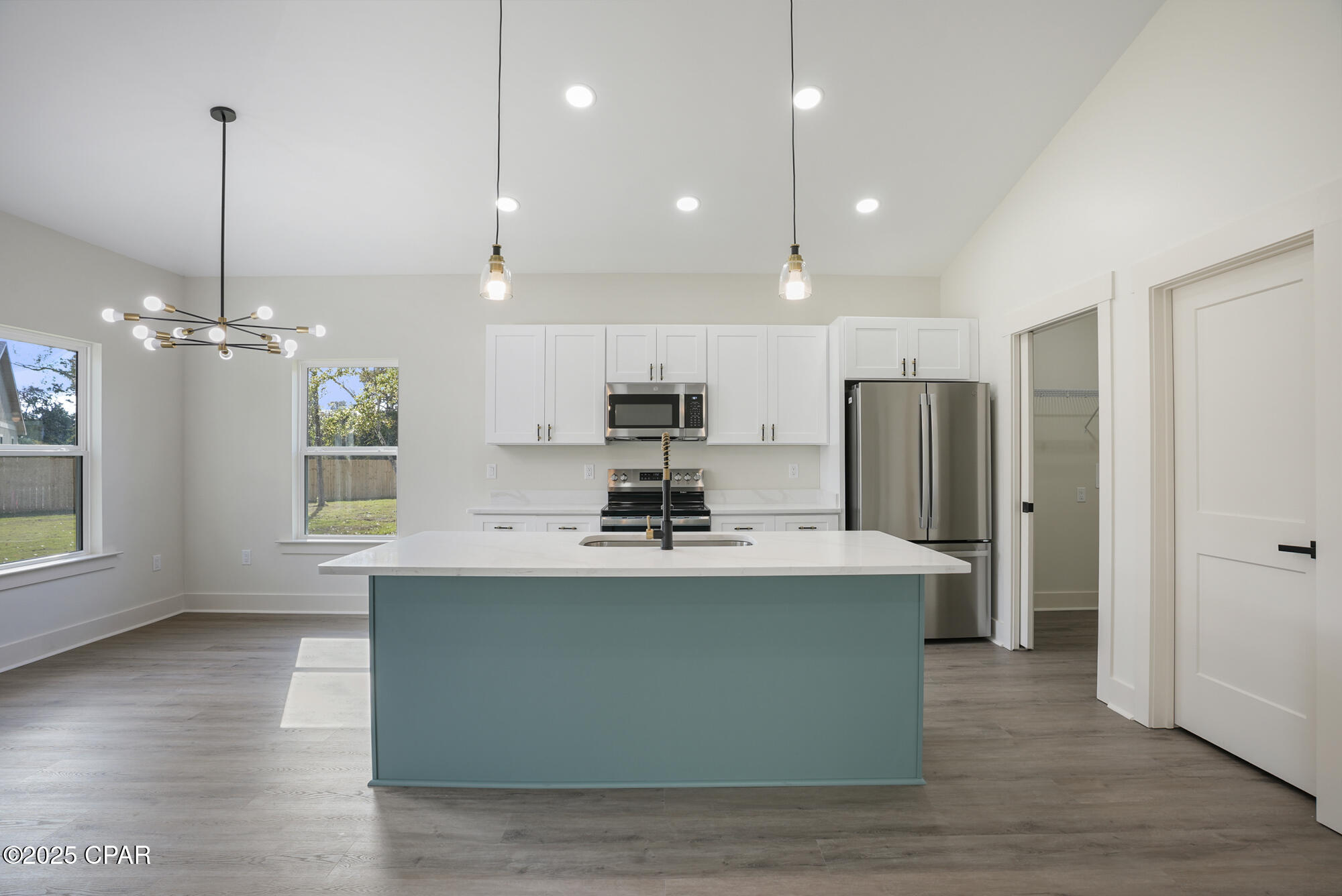 Image 11 For 2014 Norwood Place