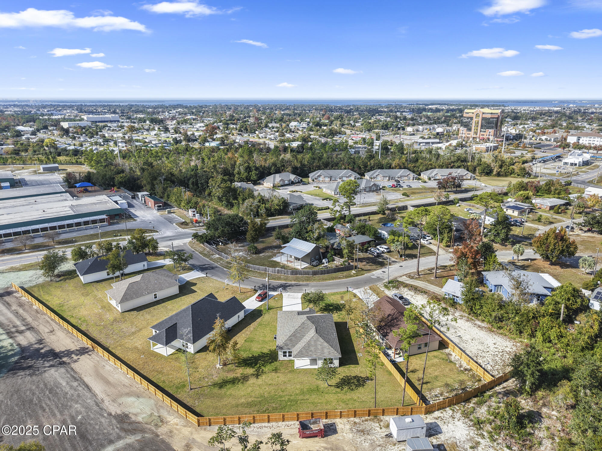 Image 44 For 2014 Norwood Place