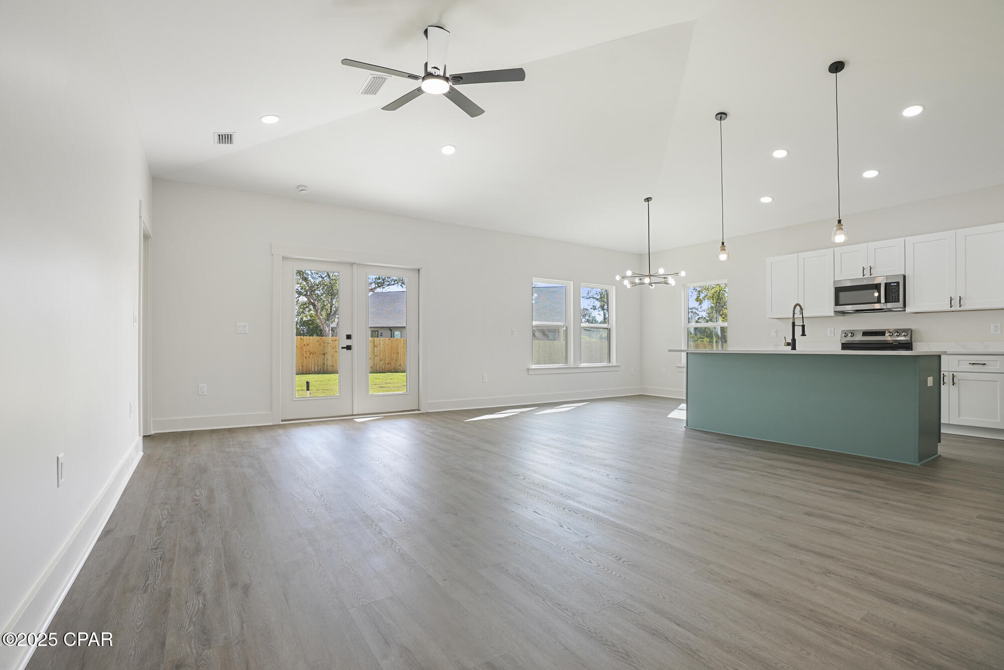 Image 6 For 2014 Norwood Place