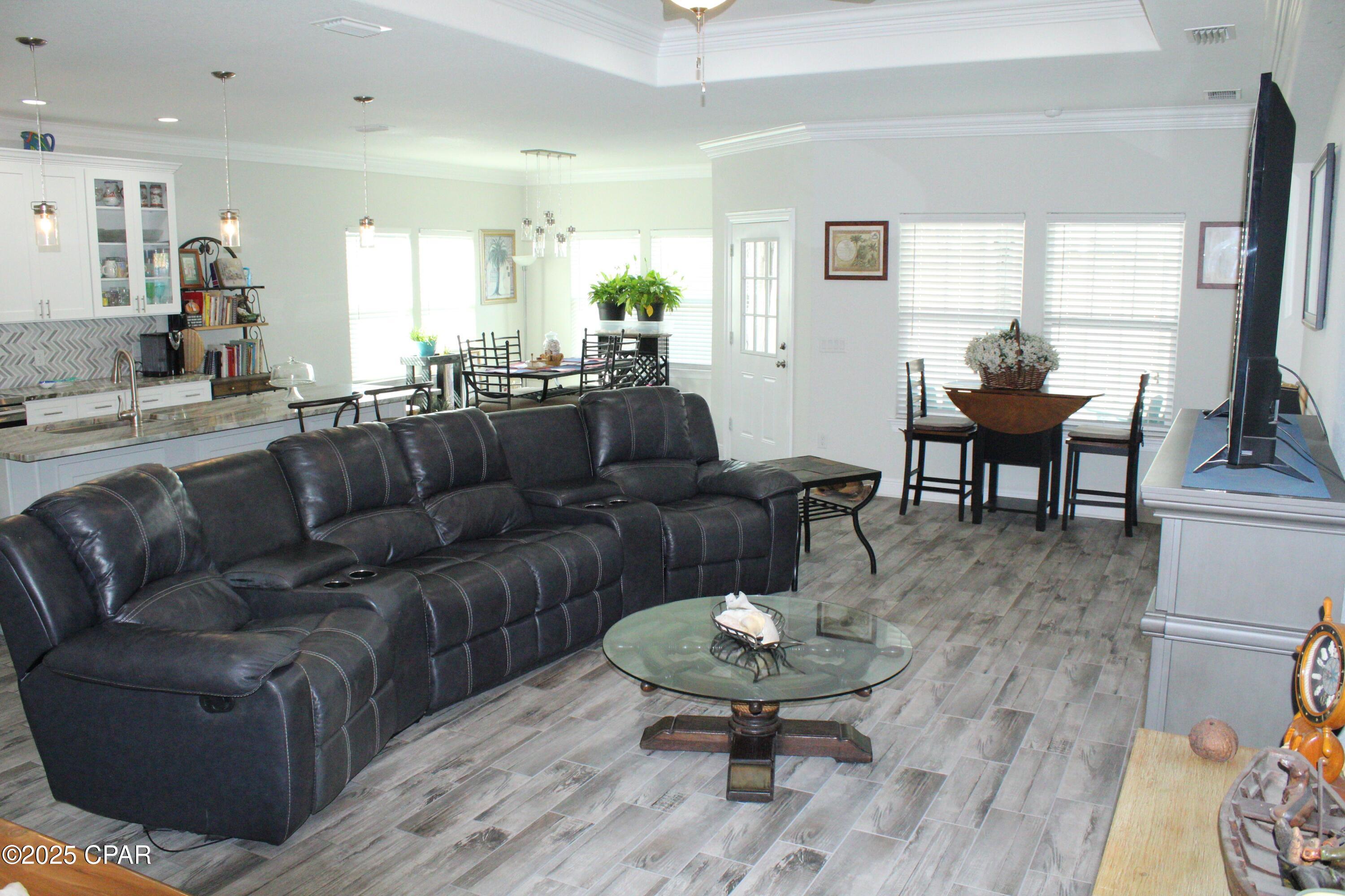 Image 10 For 7029 Beach Drive