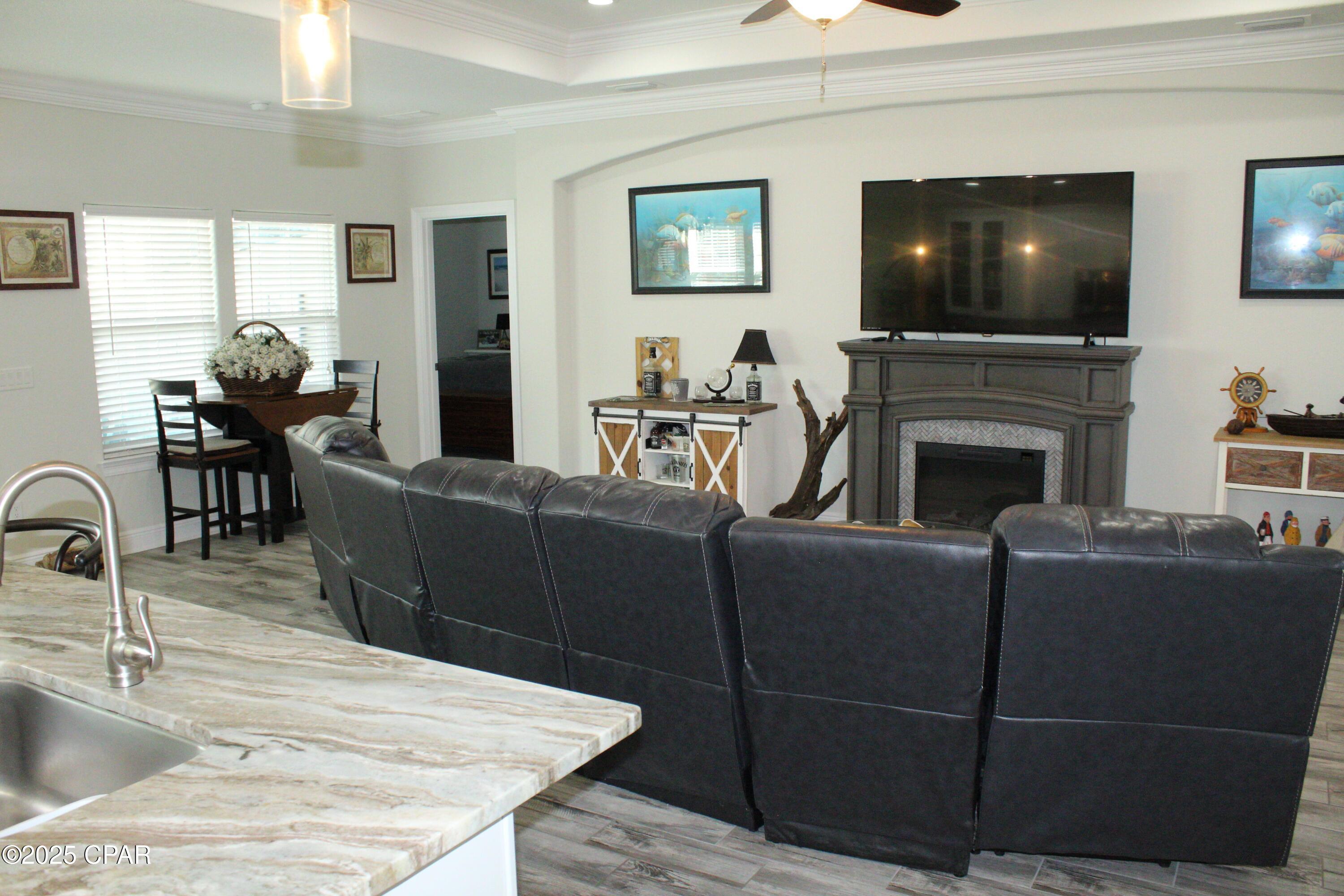 Image 11 For 7029 Beach Drive