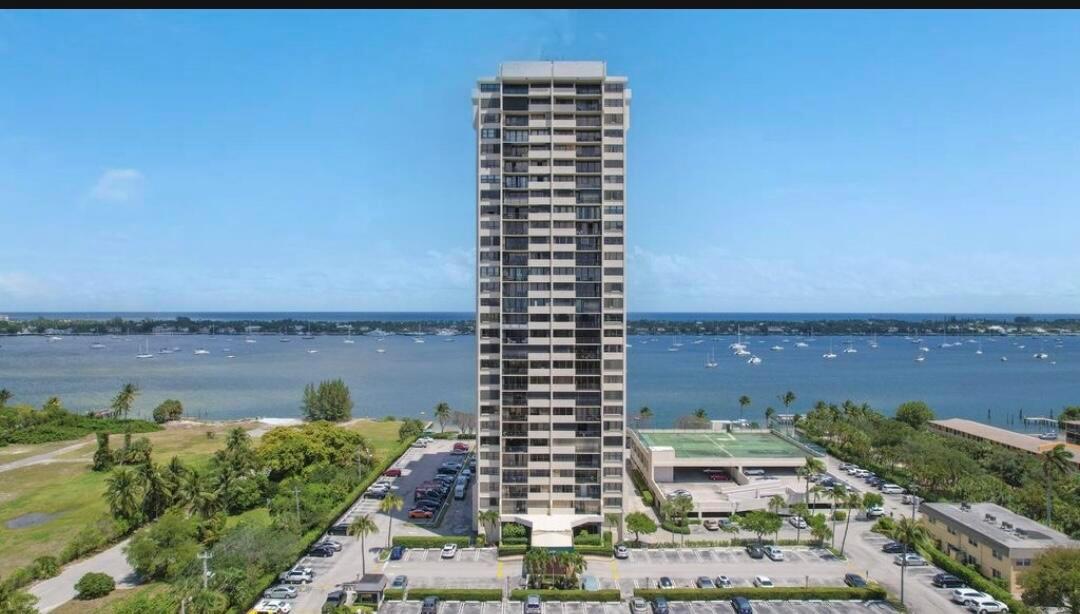 Palm Beach House Condo