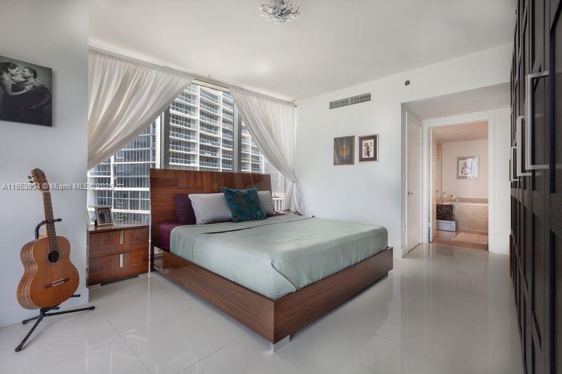 495 Brickell Ave #2911, Miami FL 33131