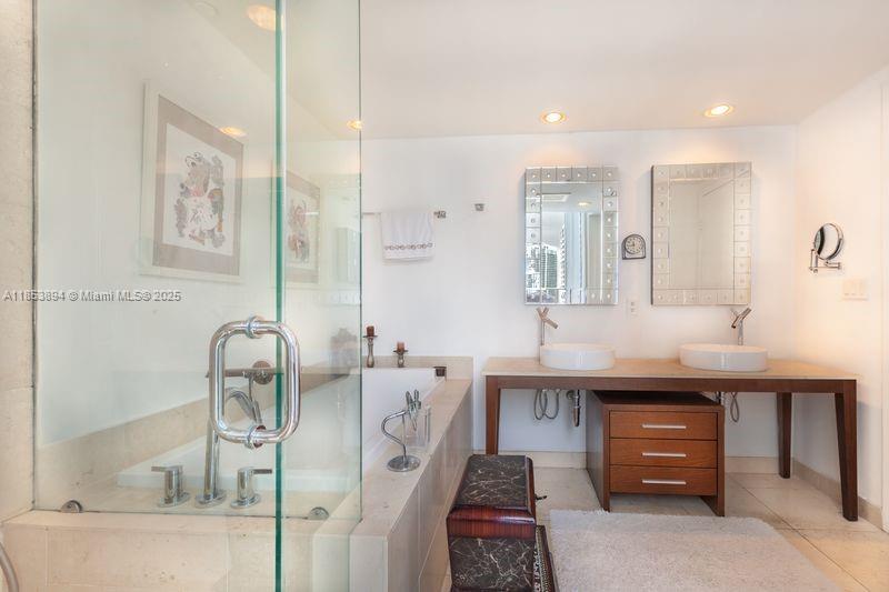 495 Brickell Ave #2911, Miami FL 33131