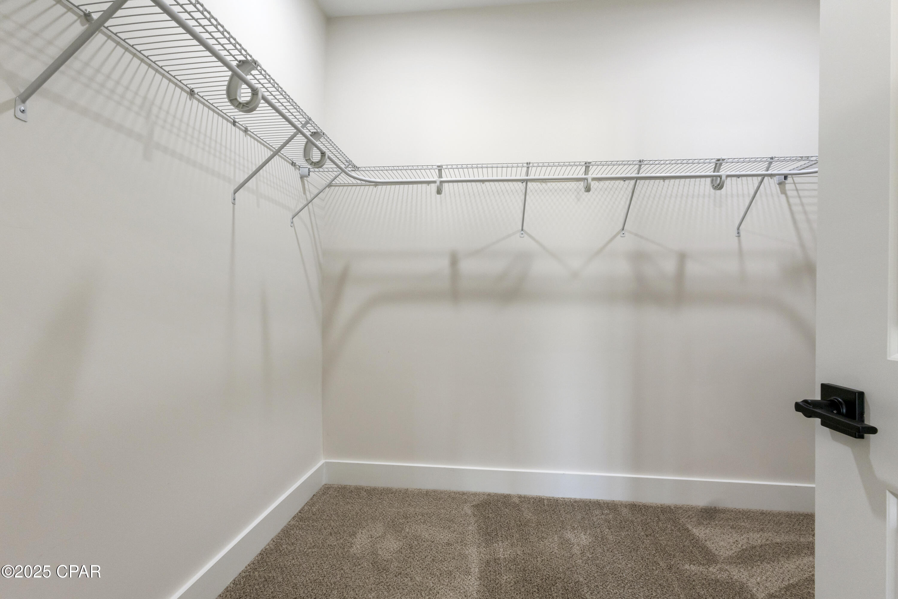 Image 11 For 3833 Red Deer Circle