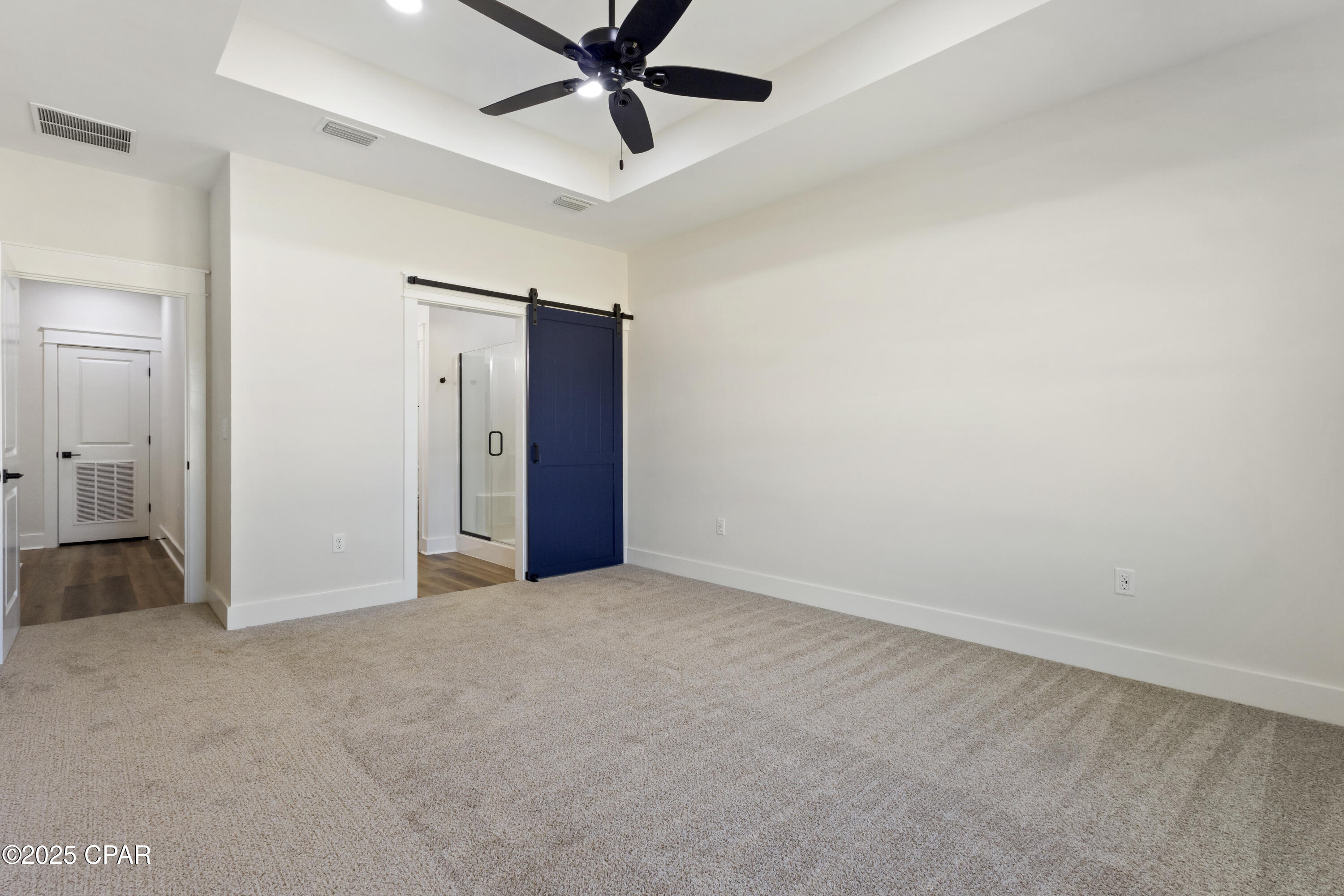 Image 9 For 3833 Red Deer Circle