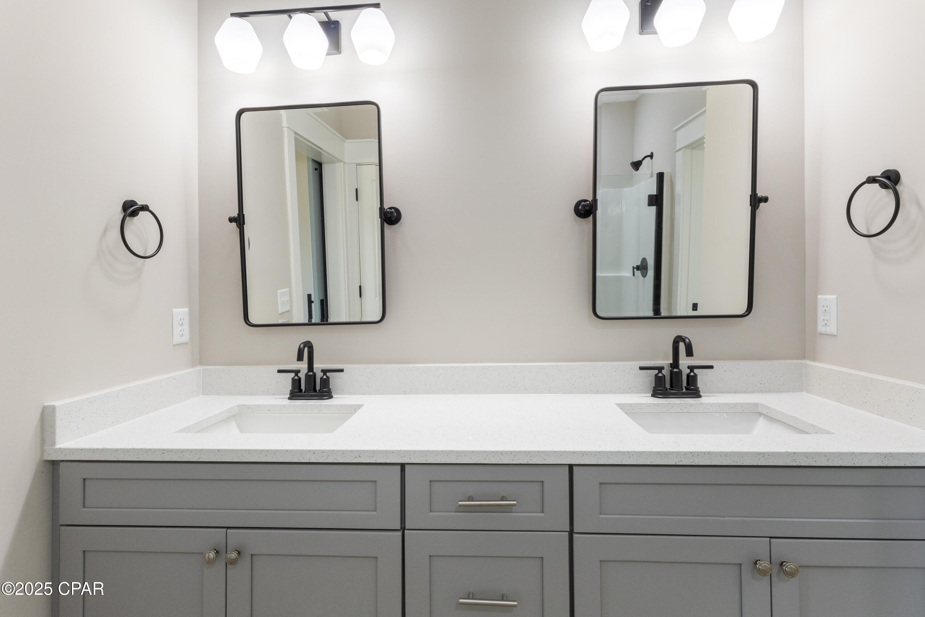 Image 14 For 3841 Red Deer Circle