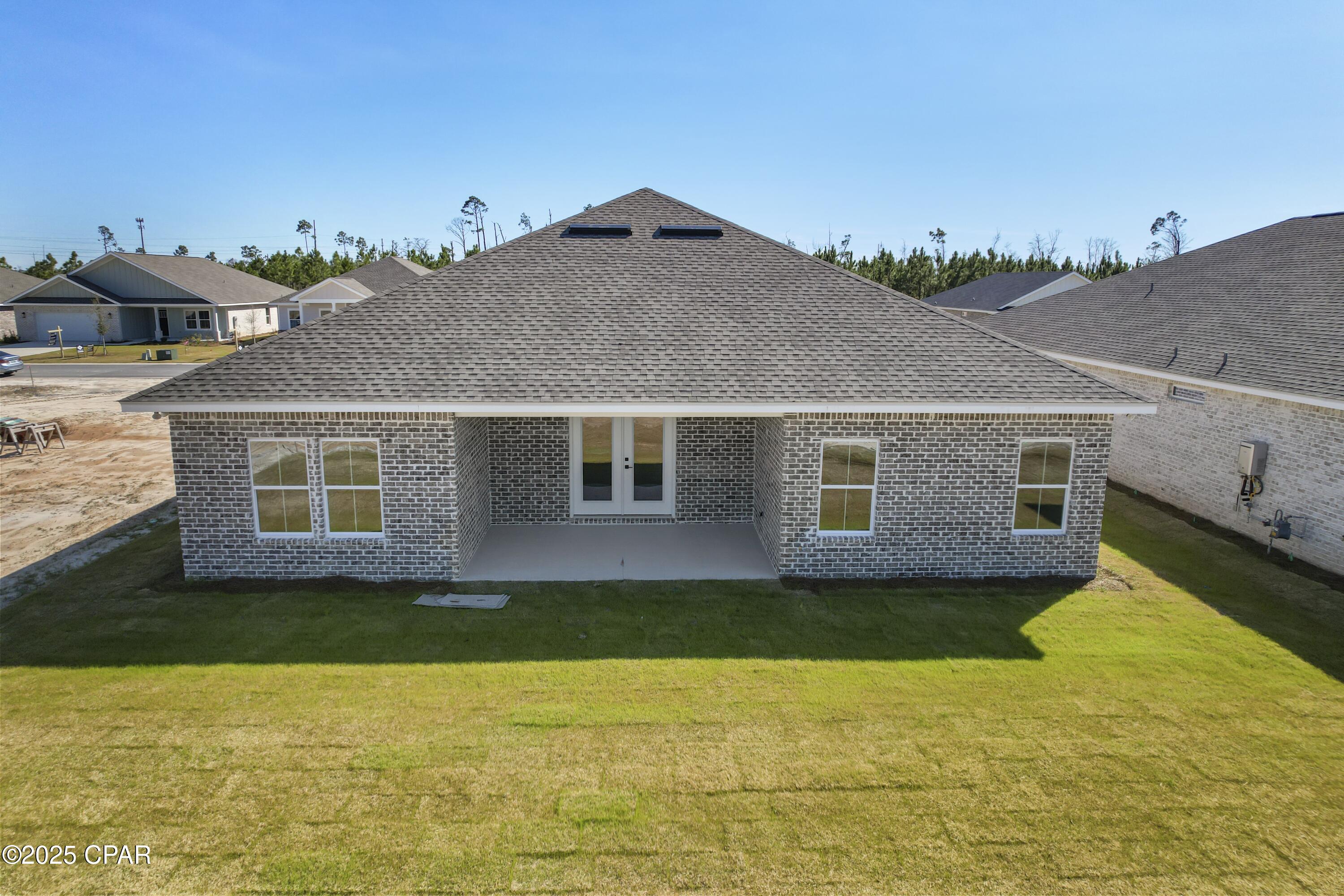 Image 2 For 3841 Red Deer Circle