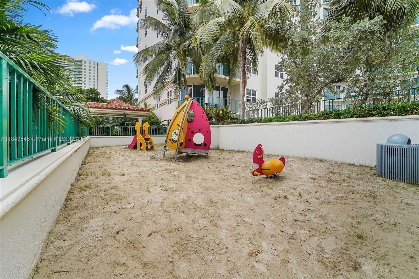 19900 E Country Club Dr #212, Aventura FL 33180