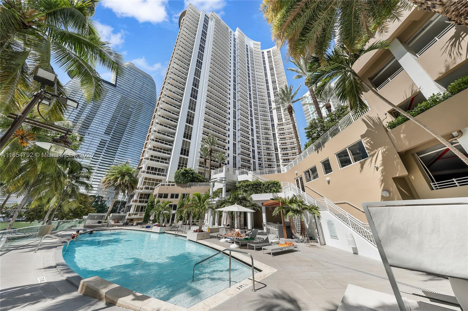 Condo for Sale in Miami, FL