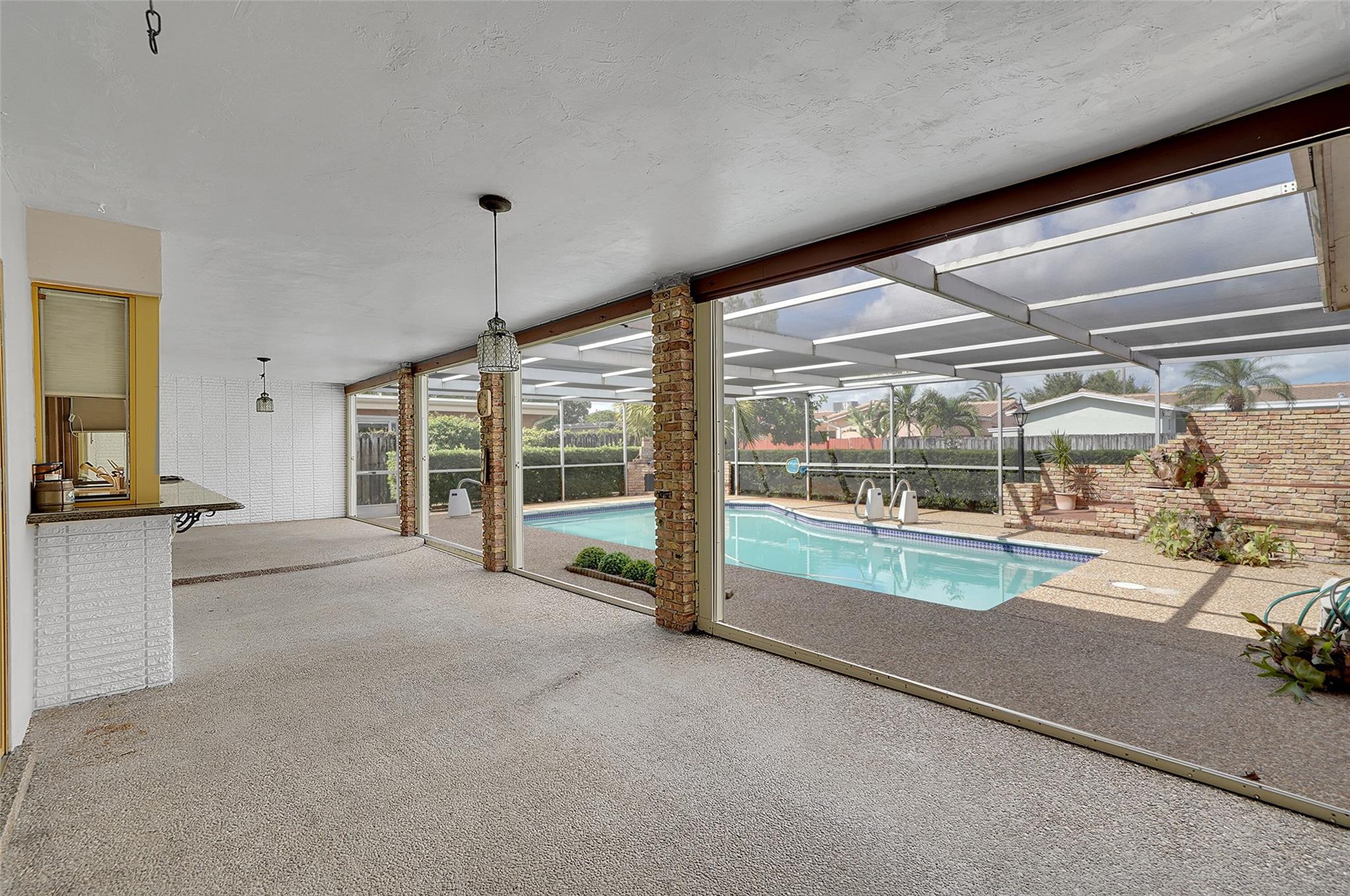 Homes for sale in Hollywood, FL | 4807 Cleveland St, Hollywood, FL 33021 | MLS# F10519348