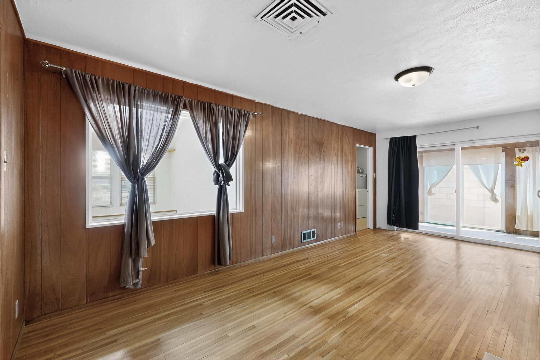 Homes for sale in Albuquerque, NM | 421 La Veta Dr, Albuquerque, NM 87108 | MLS# 1089260