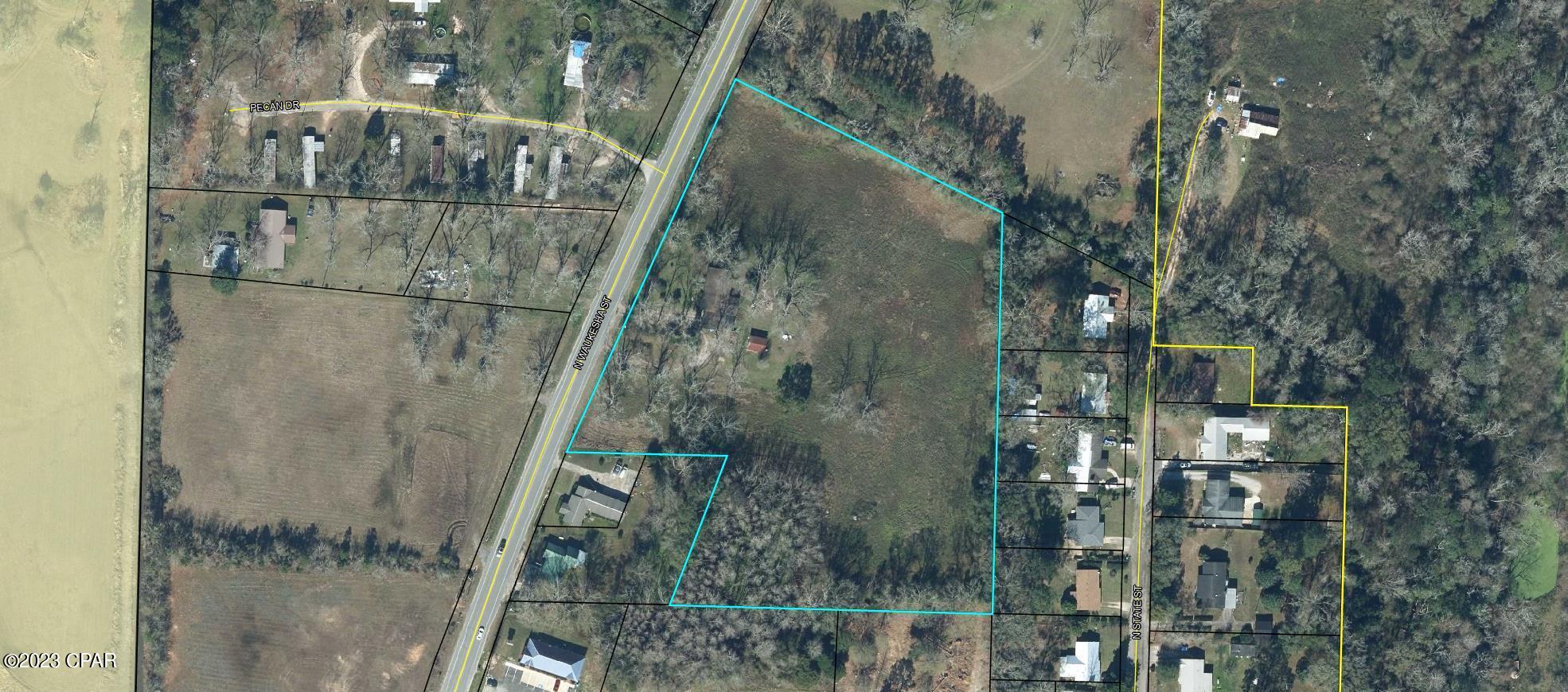 Listing photo id 13 for 1204 Waukesha Street