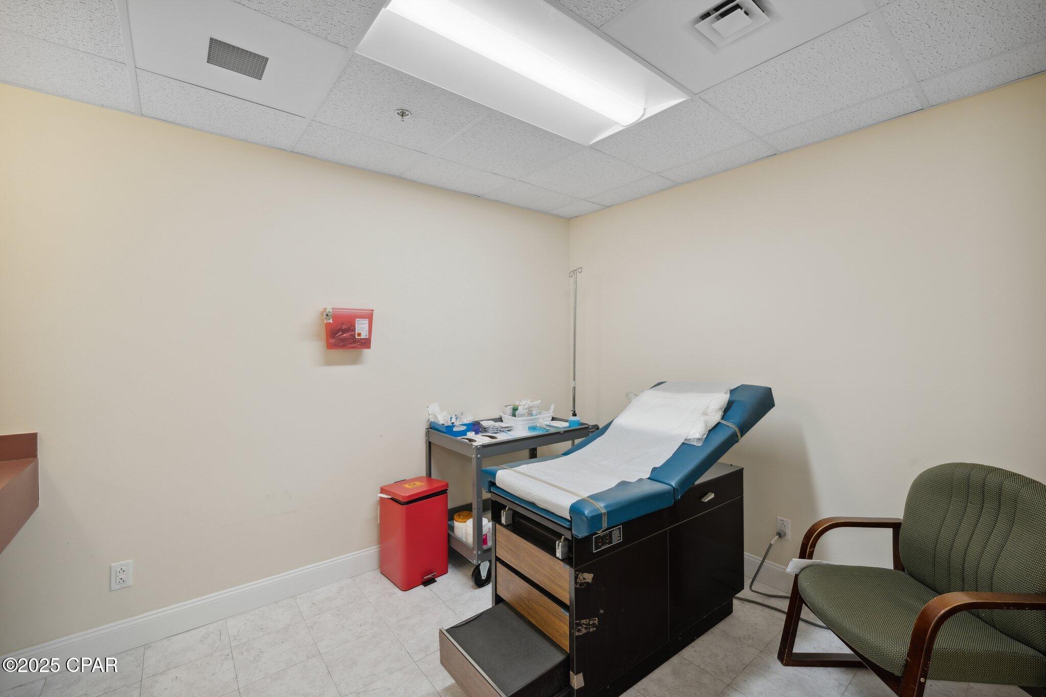 Image 16 For 2202 State Avenue 105