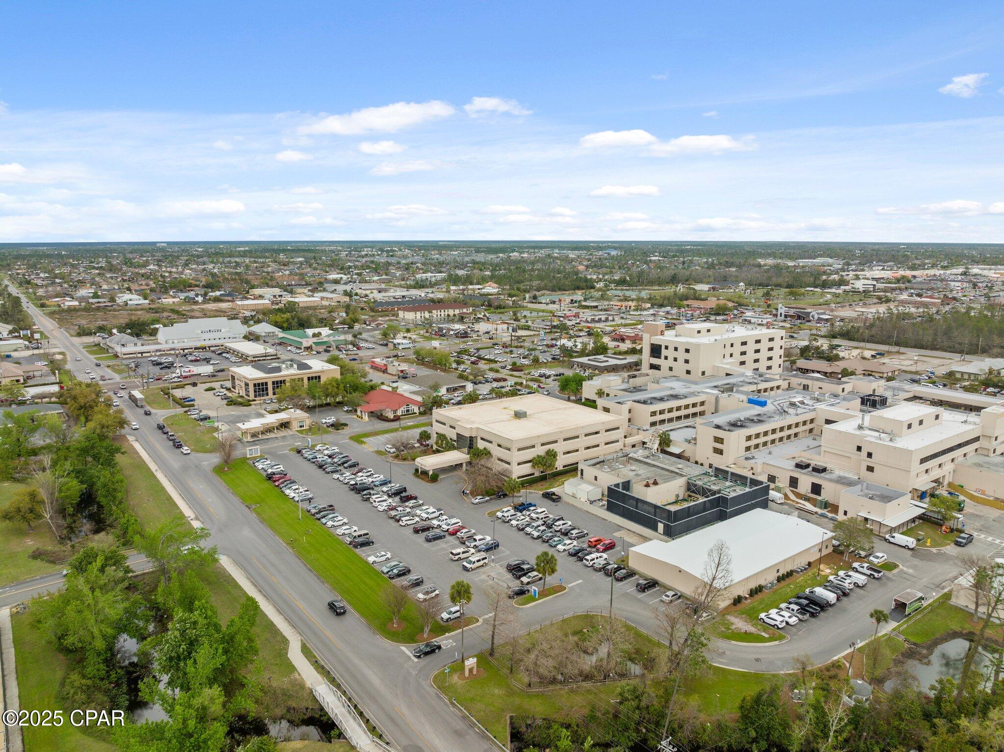 Listing photo id 27 for 2202 State Avenue 105