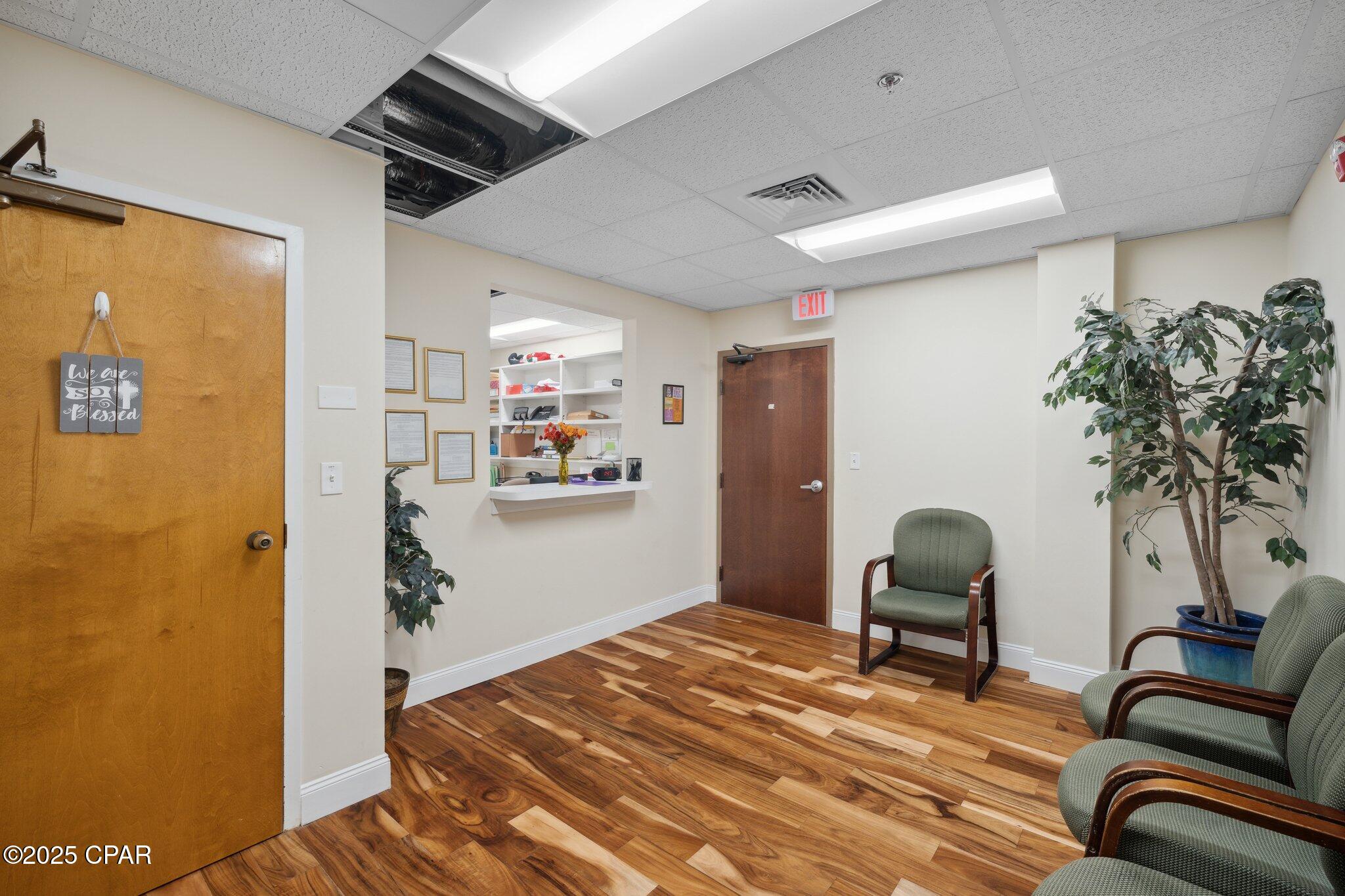 Image 7 For 2202 State Avenue 105