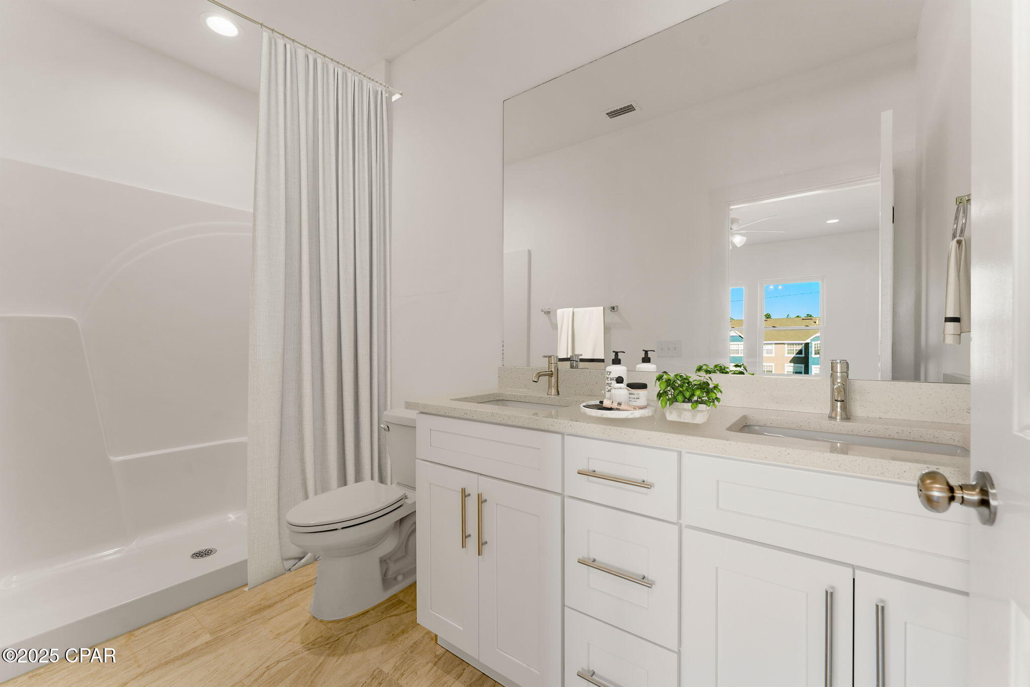 Image 22 For 6977 Patronis Drive