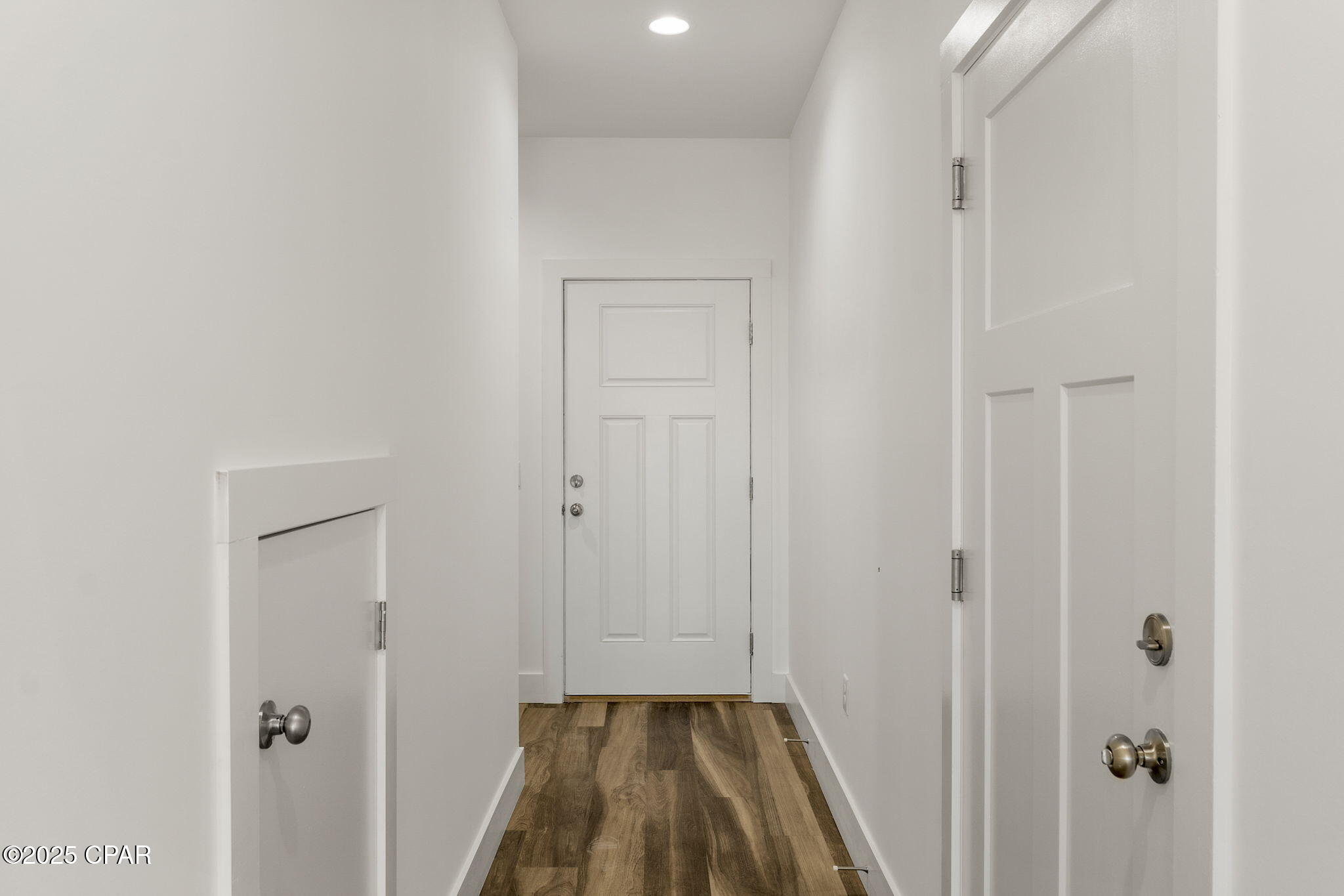 Image 5 For 6977 Patronis Drive